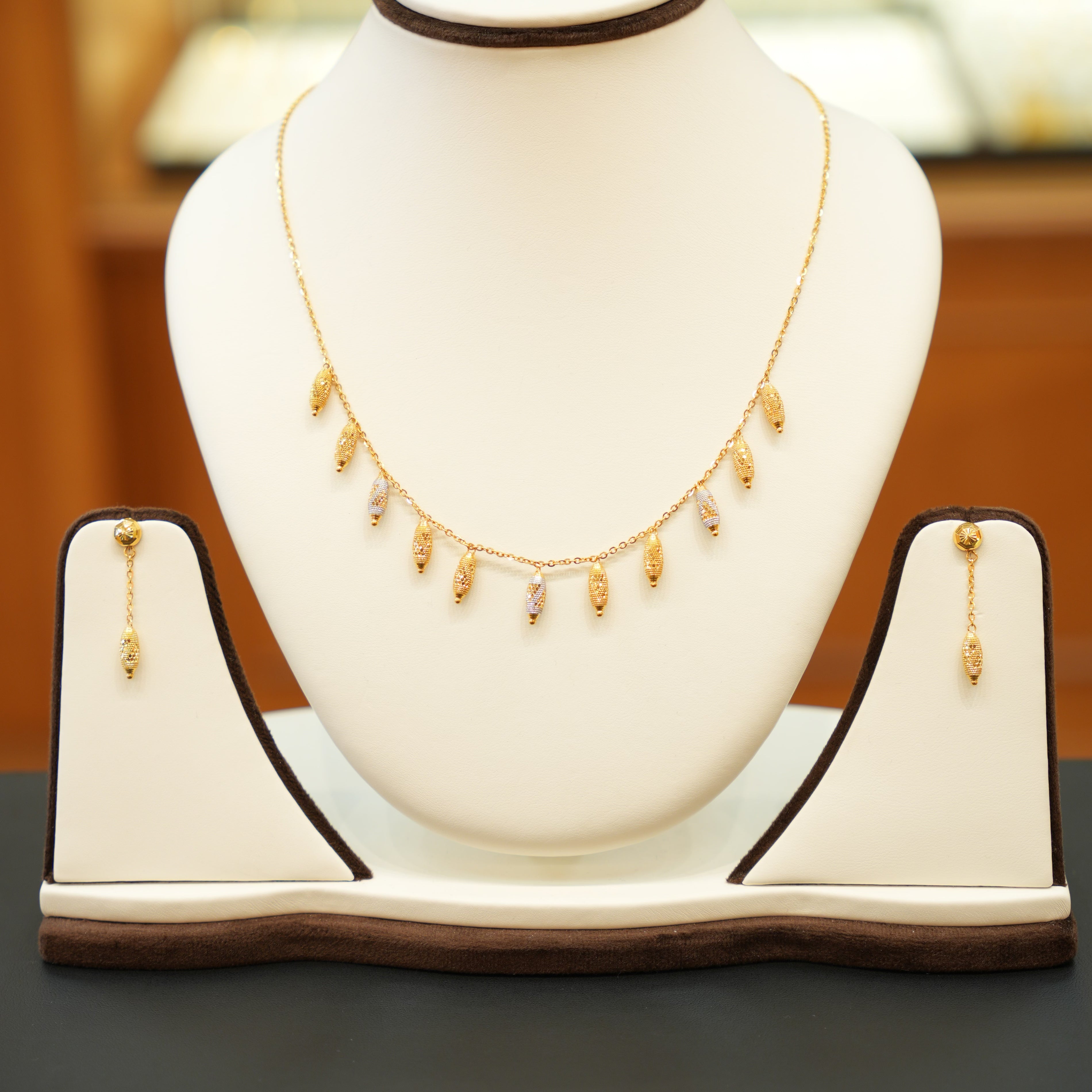 22K Gold Designer Necklace Set