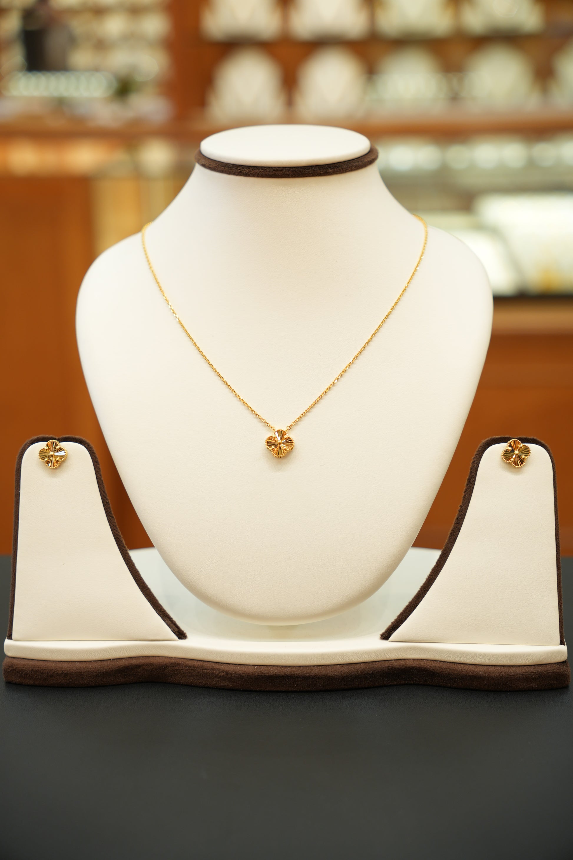 22K Gold Clover Designer Necklace Set