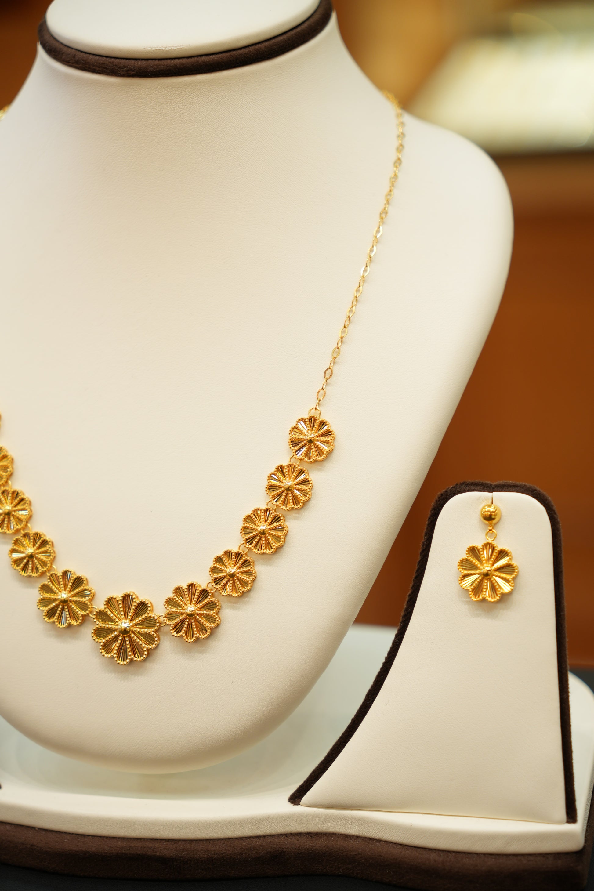 22K Gold Flower Designer Necklace Set