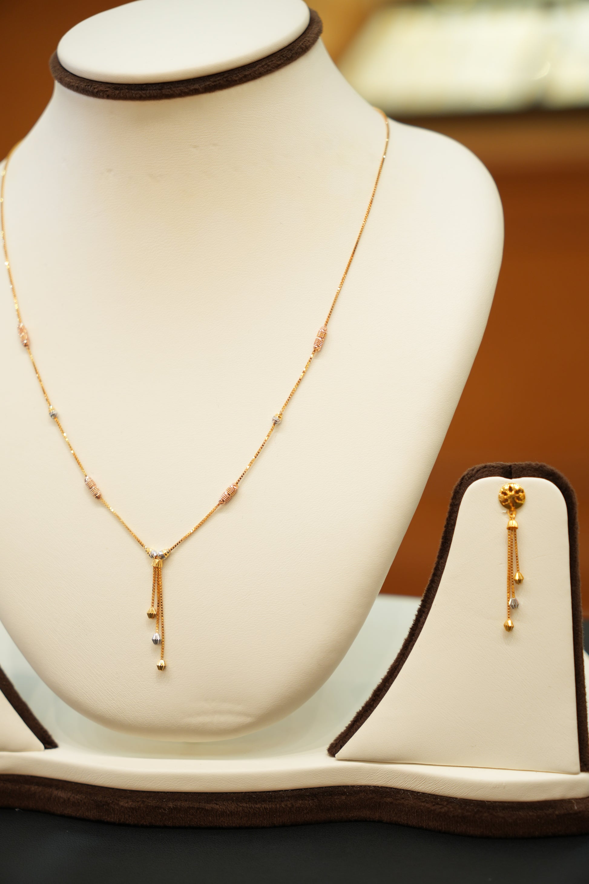 22K Gold Designer Ladies Necklace Set