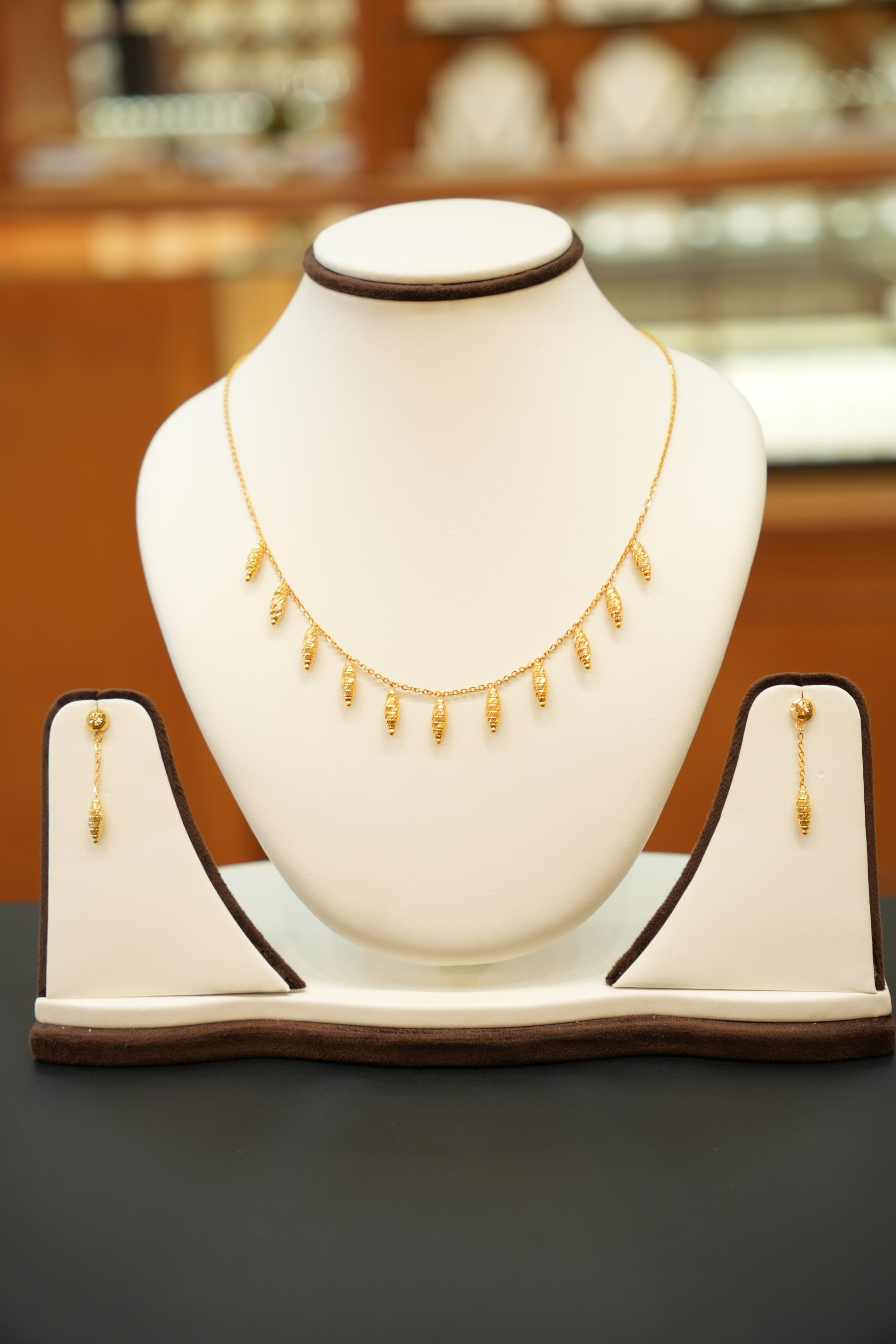 22K Gold Designer Ladies Necklace Set