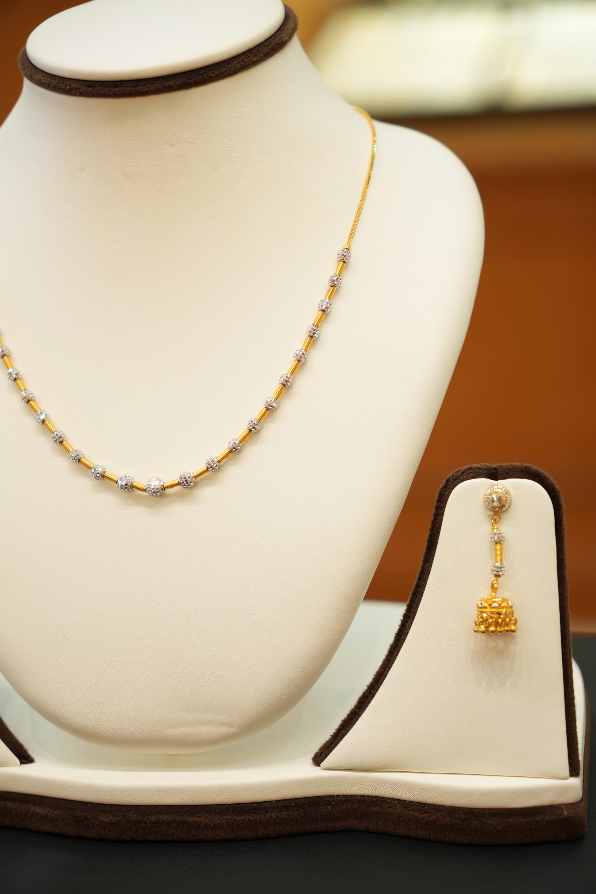 22K Gold Designer Ladies Necklace Set