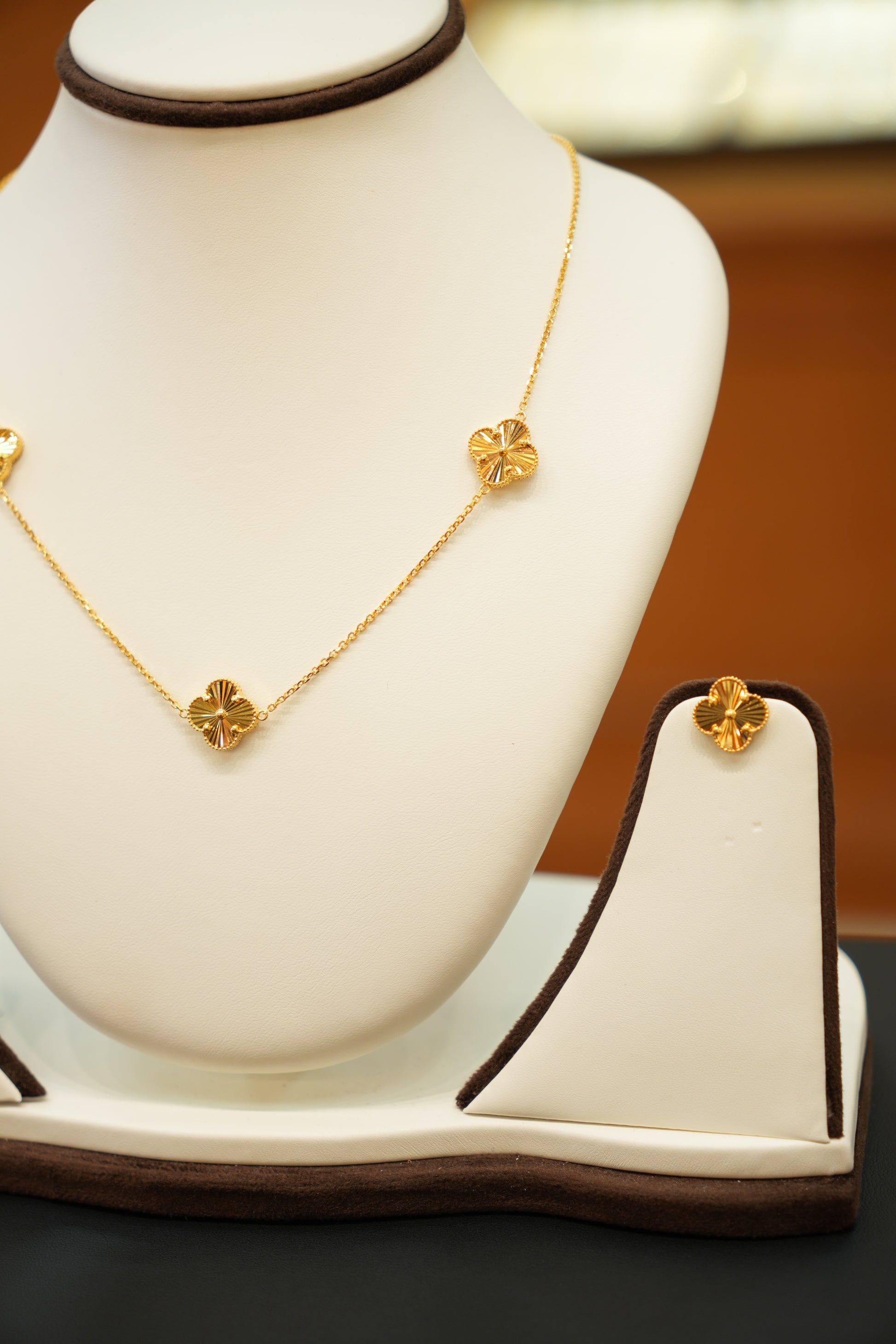 22K Gold Clover Designer Ladies Necklace Set