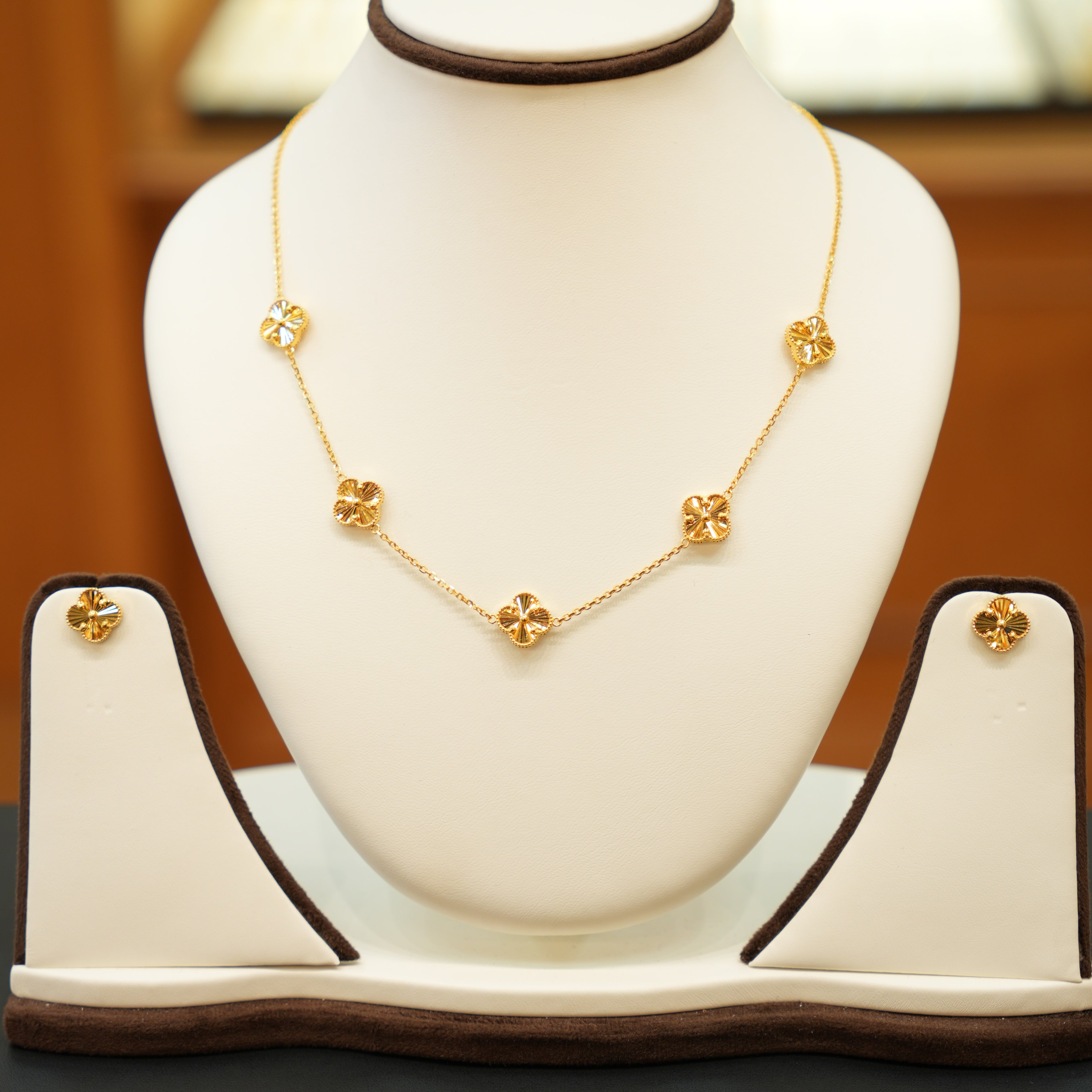 22K Gold Clover Designer Ladies Necklace Set