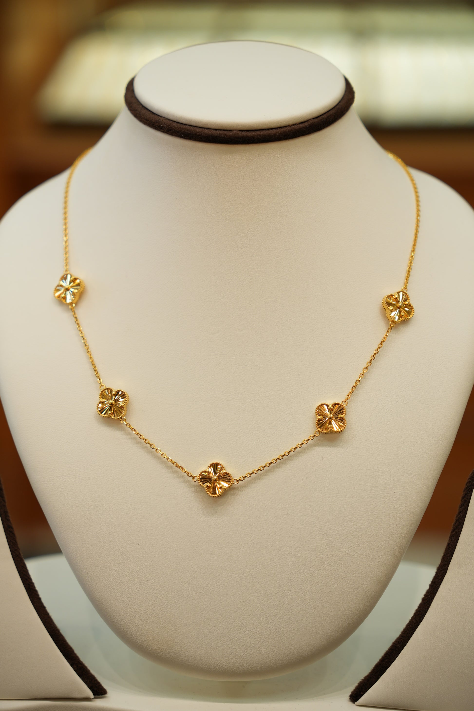 22K Gold Clover Designer Ladies Necklace Set