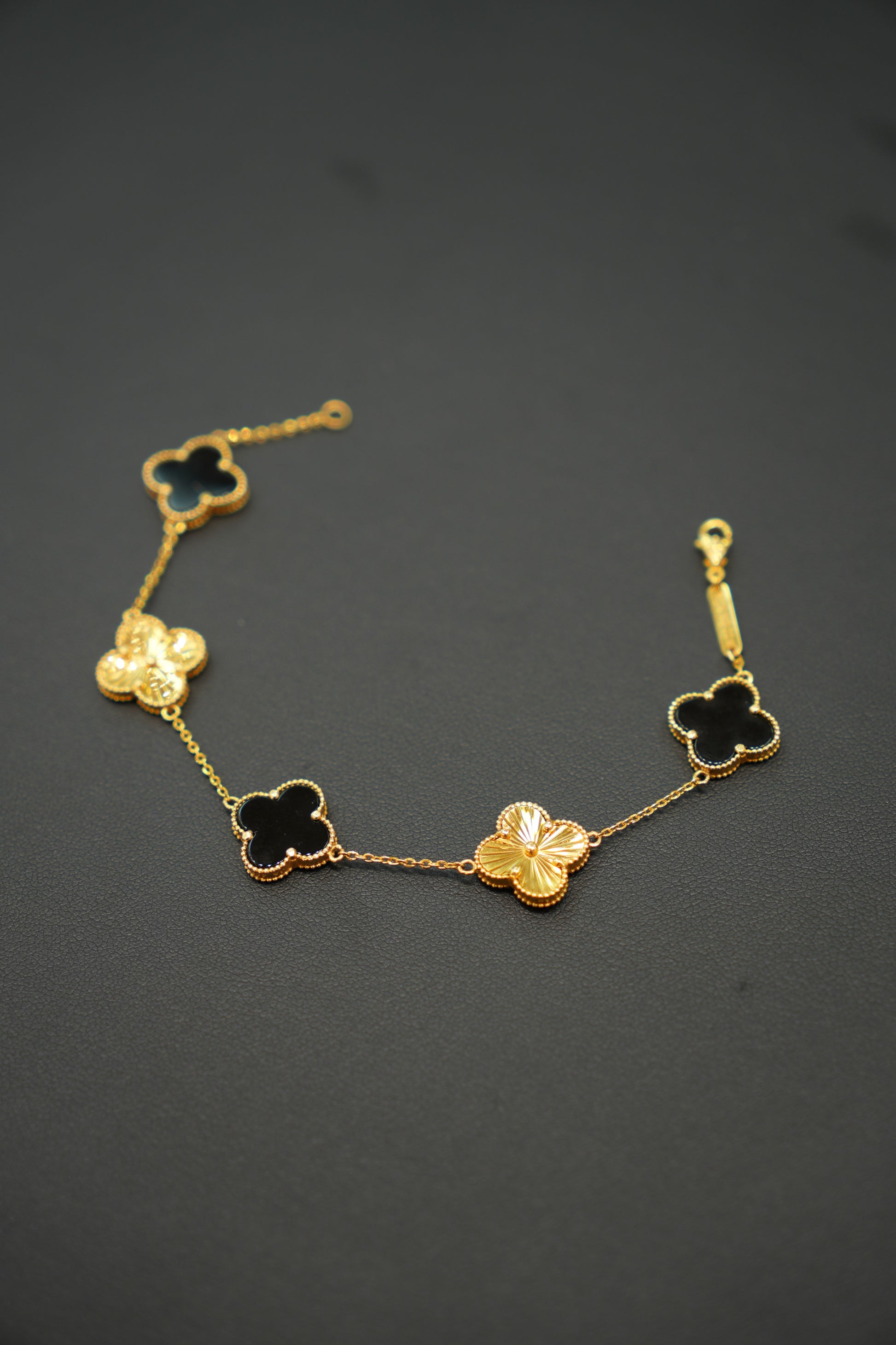 22k Gold Clover Designer Ladies Bracelet