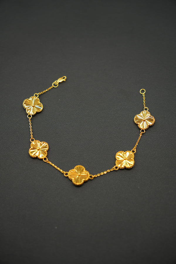22k Gold Clover Designer Ladies Bracelet