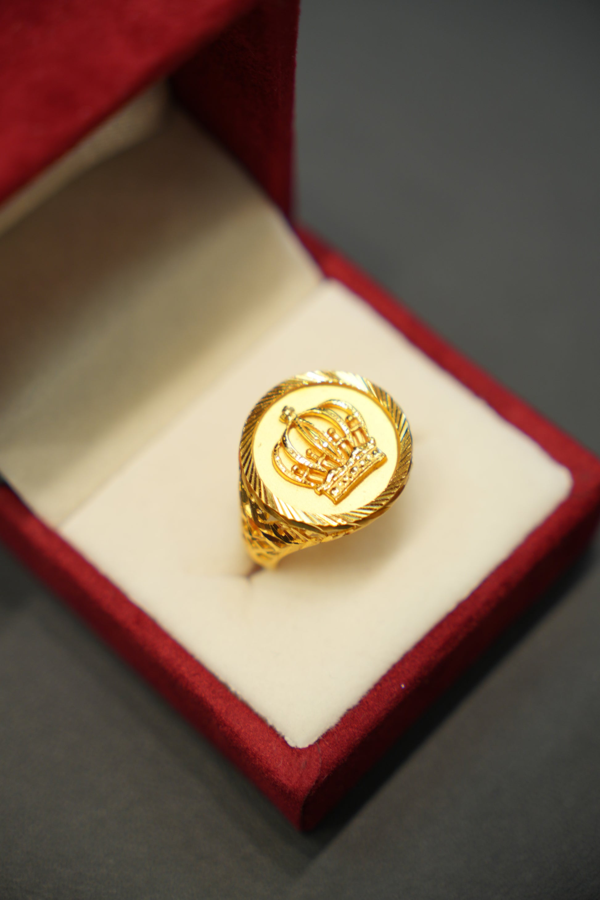 22k Gold Designer Men's Ring