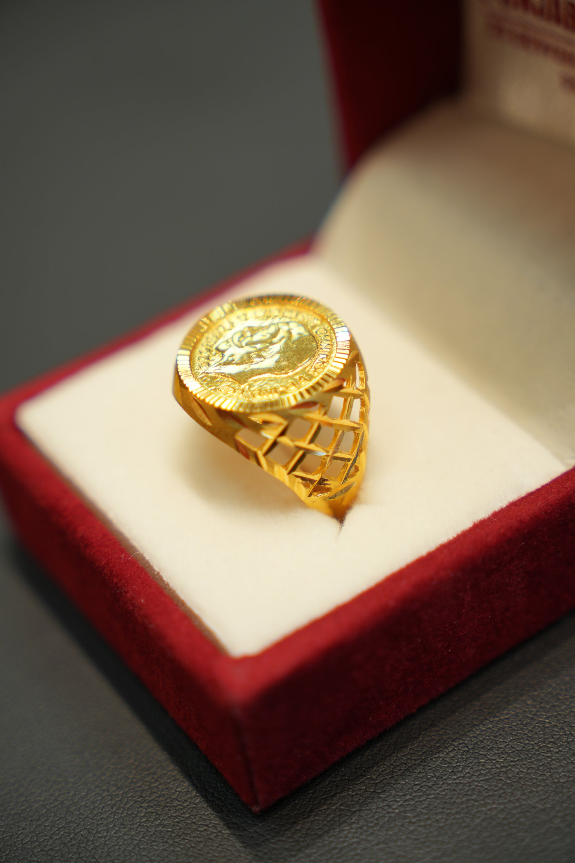 22k Gold Designer Men's Ring