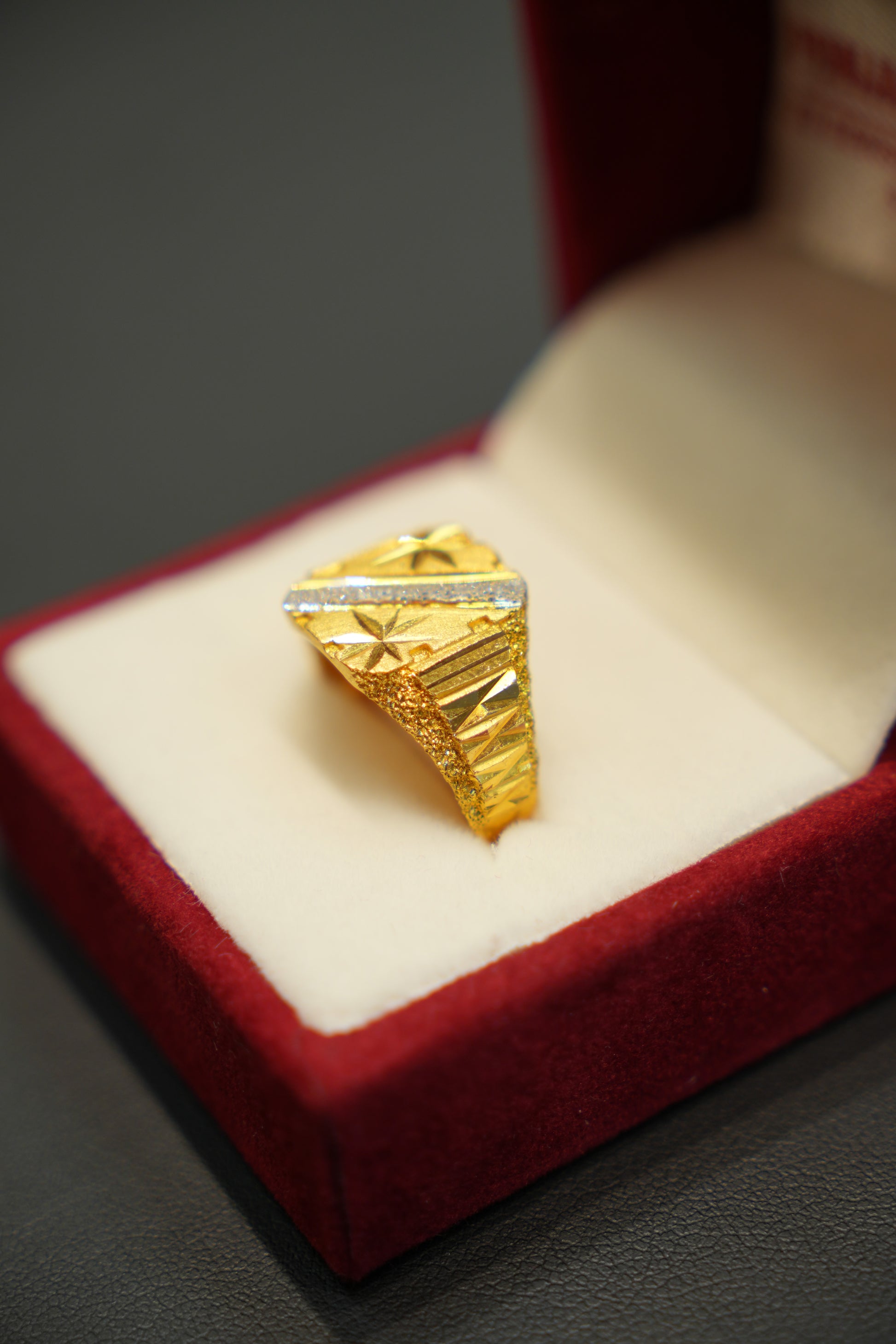 22k Gold Designer Men's Ring
