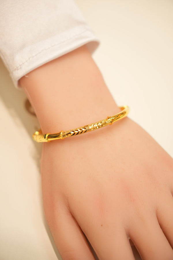 22k Gold Ladies Bangle Bracelet