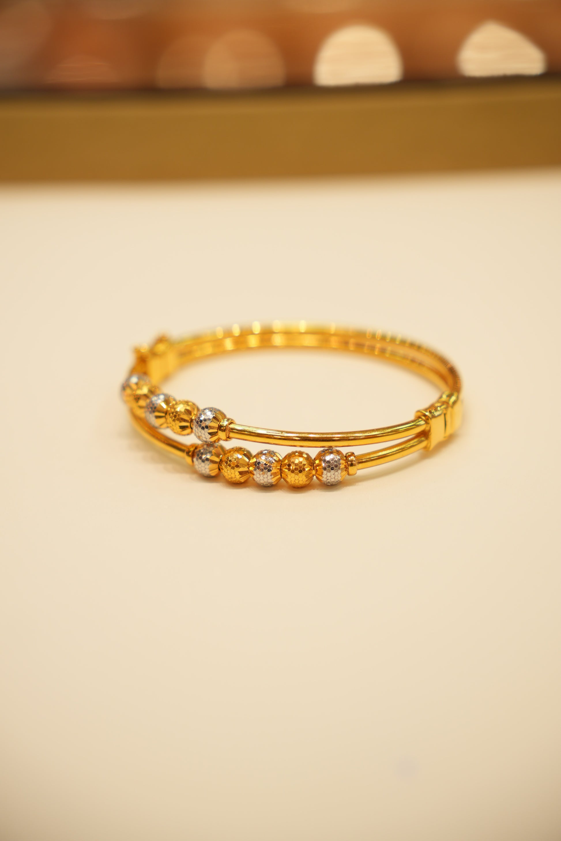 High-quality gold bracelet