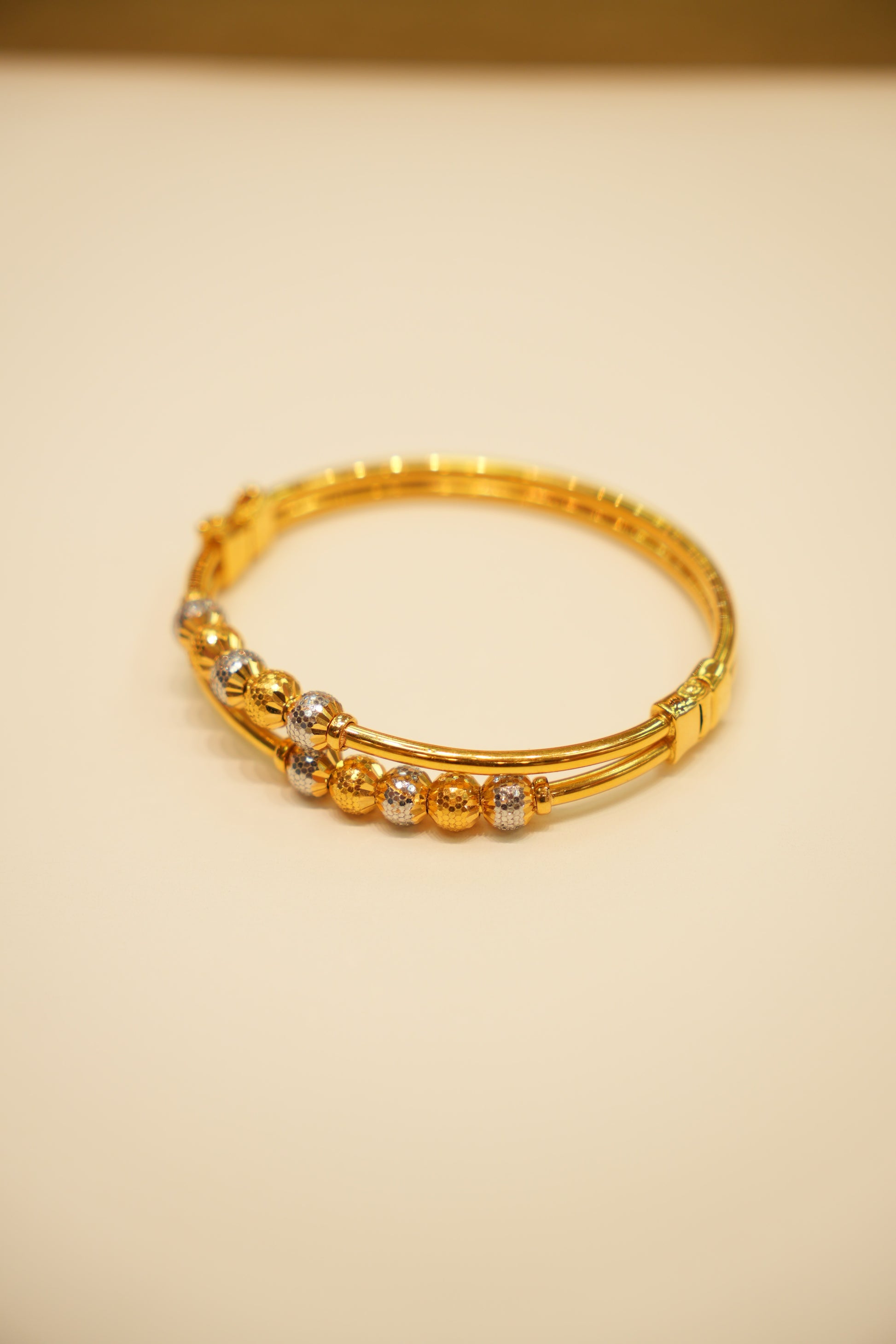 Modern gold bracelet with elegant finish