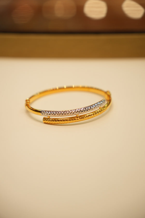 22K Gold Traditional Ladies Bangle Bracelet