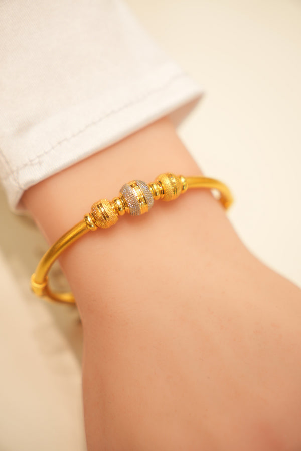 22k Gold Ladies Bracelet