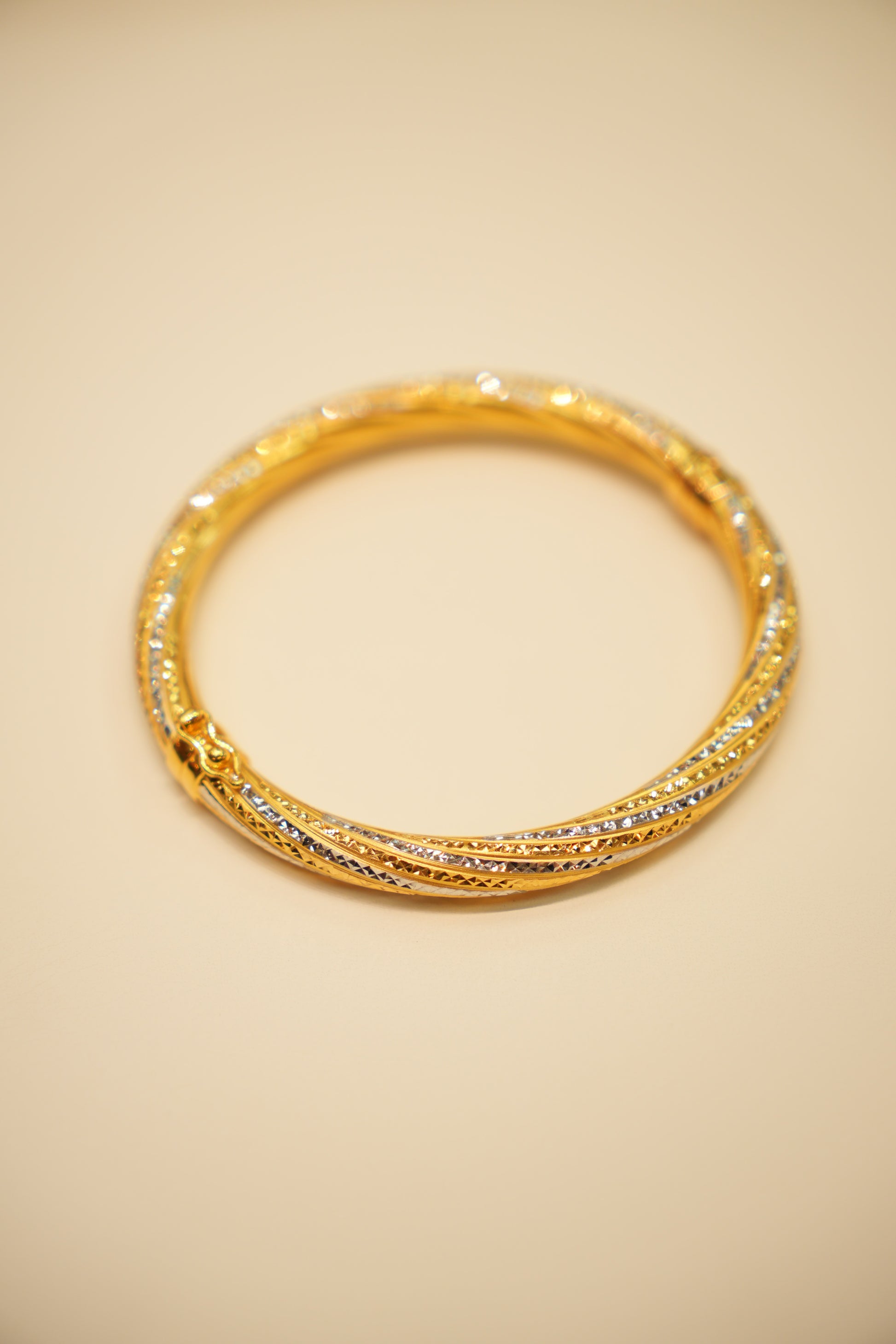 22K Gold Classic Bangle Bracelet