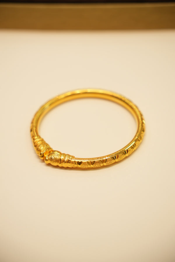 22k Gold Ladies Bangle