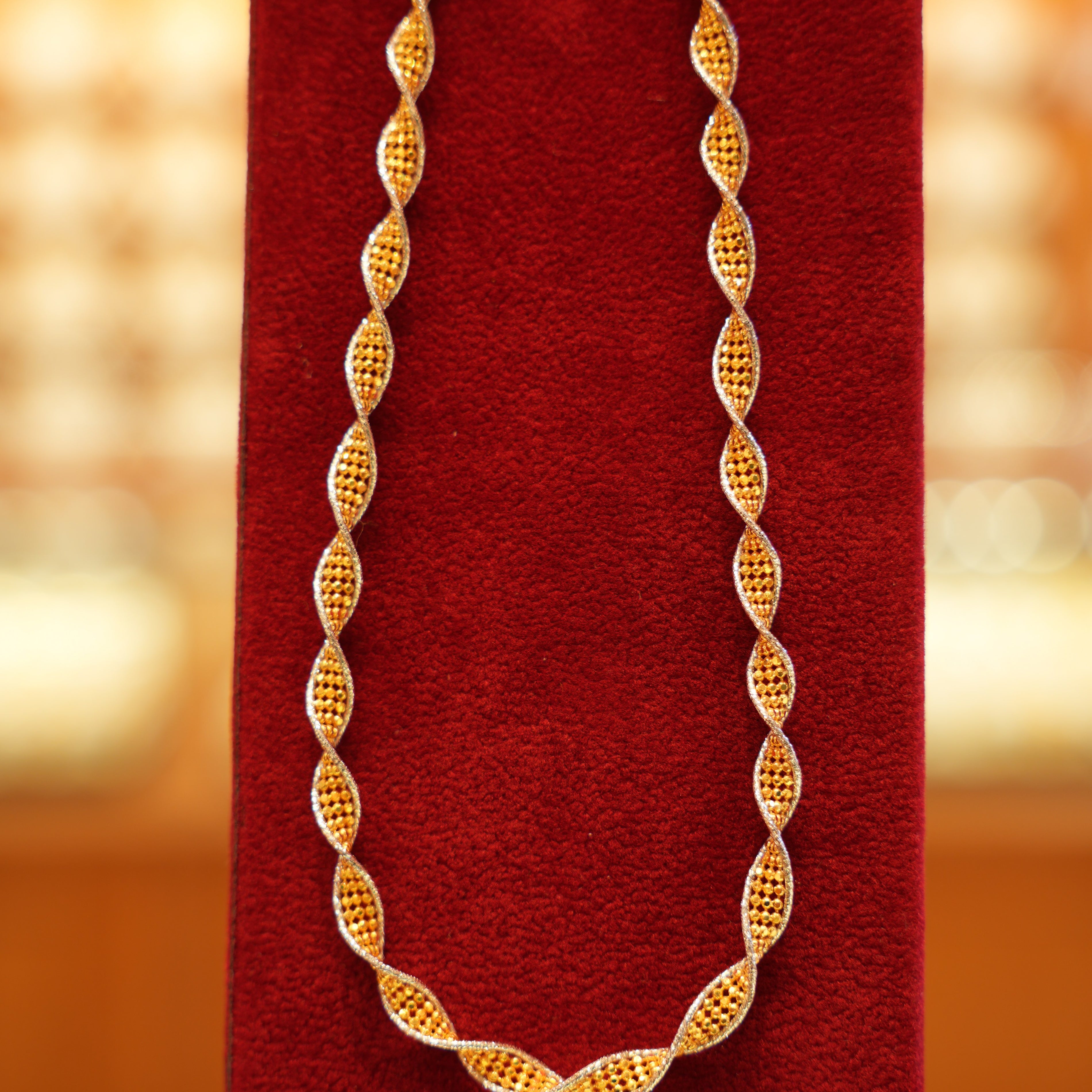 22K Gold Ladies Chain (18 Inches)