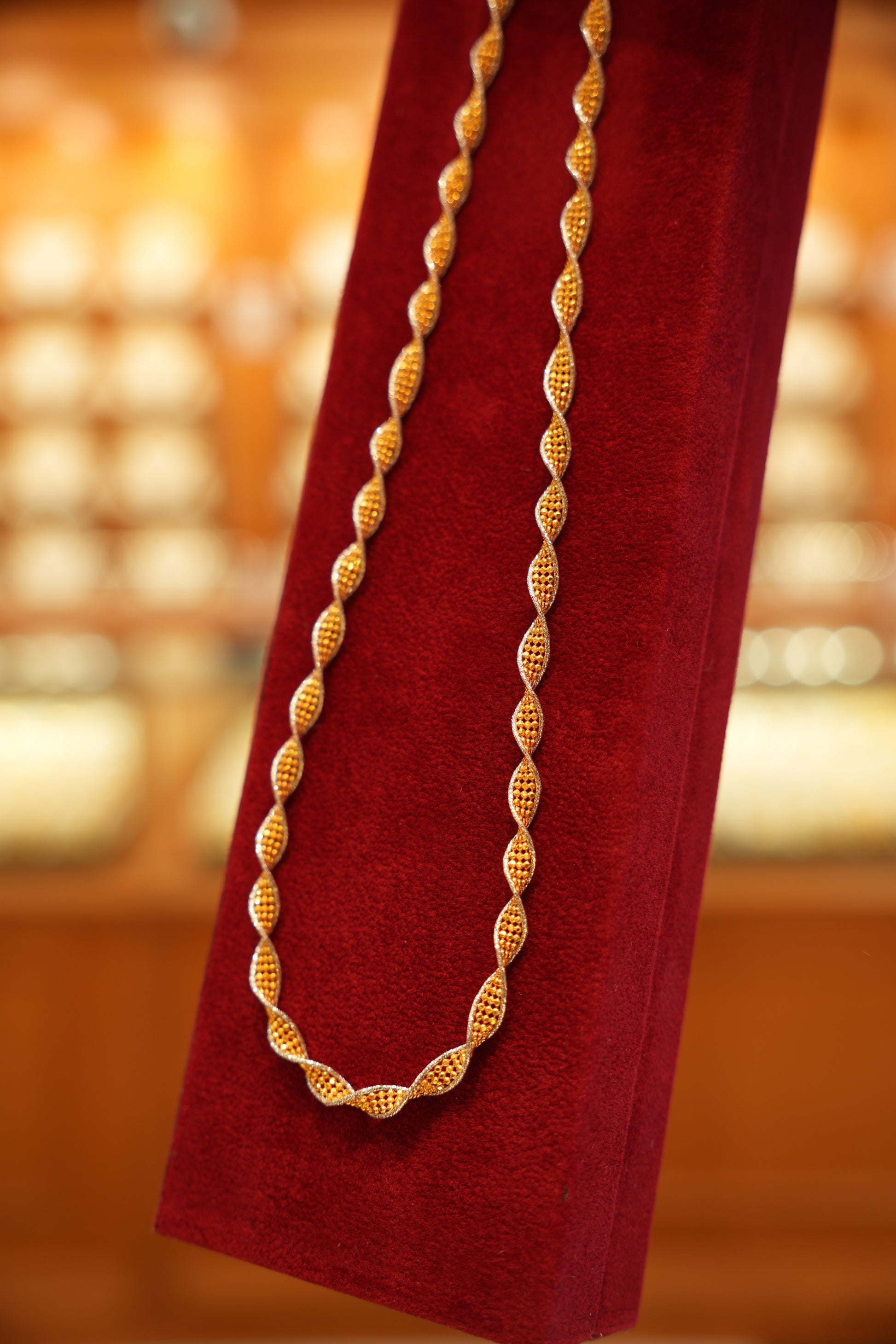 22K Gold Ladies Chain (18 Inches)