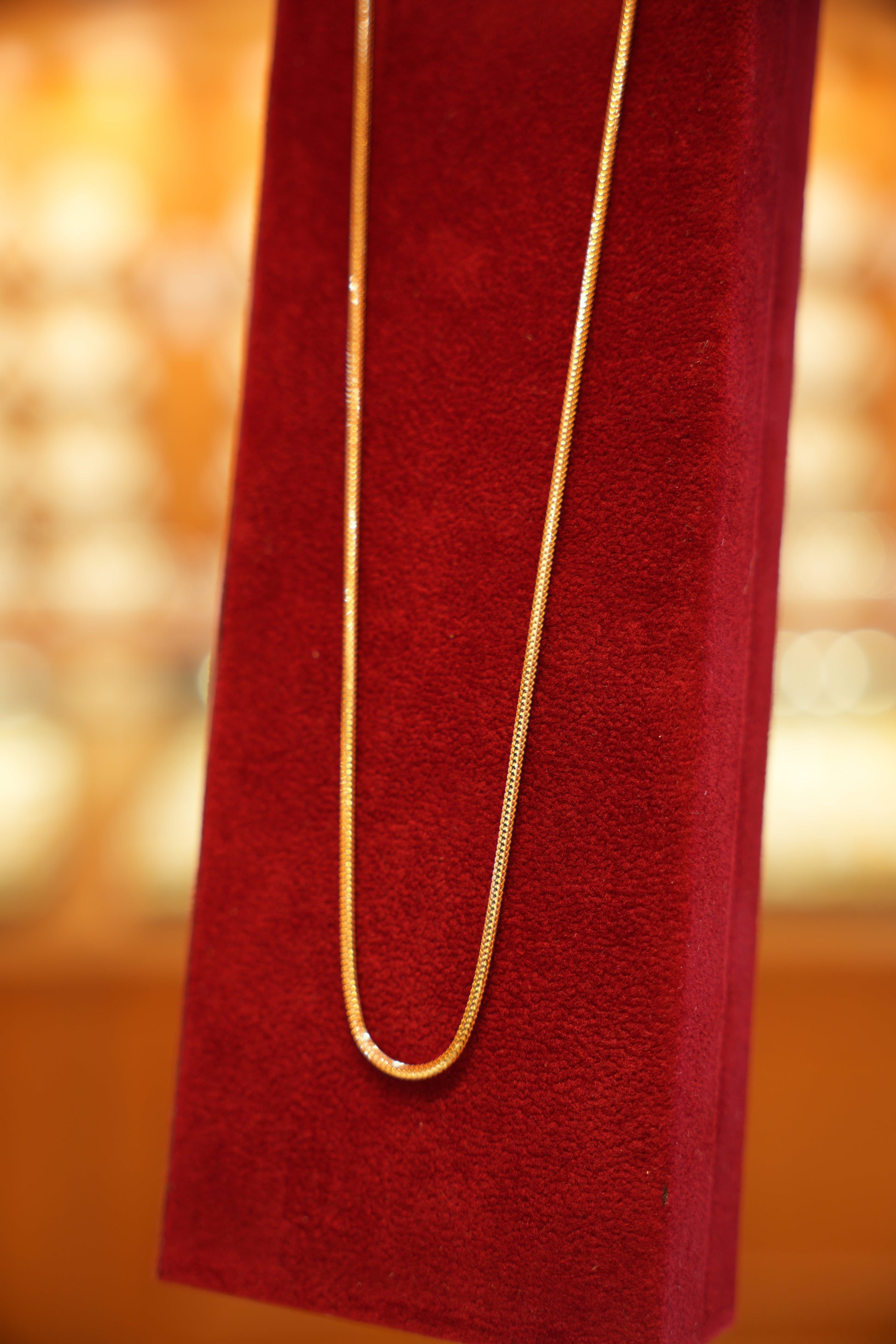 Lightweight gold chain necklace