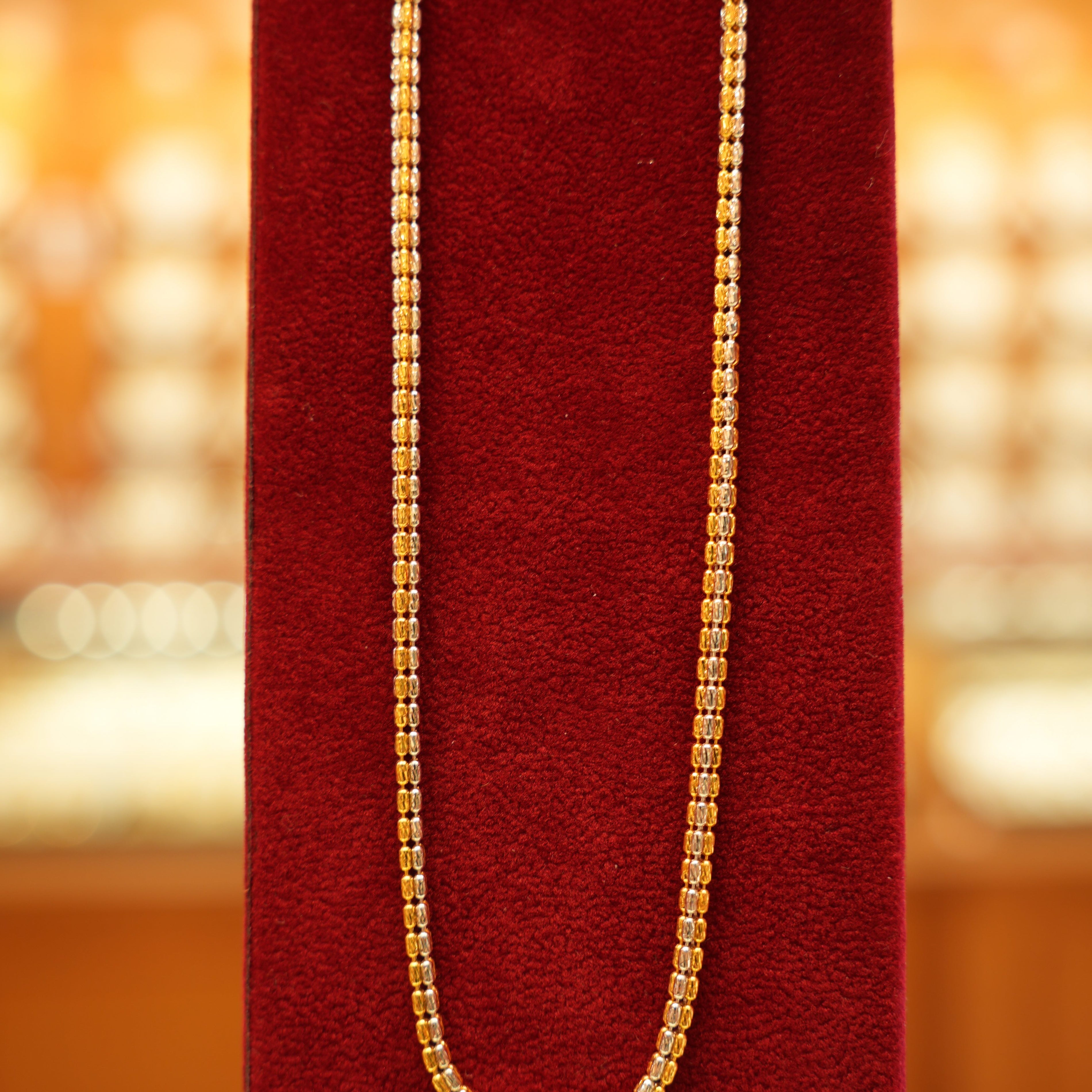 Fine gold chain jewelry for women