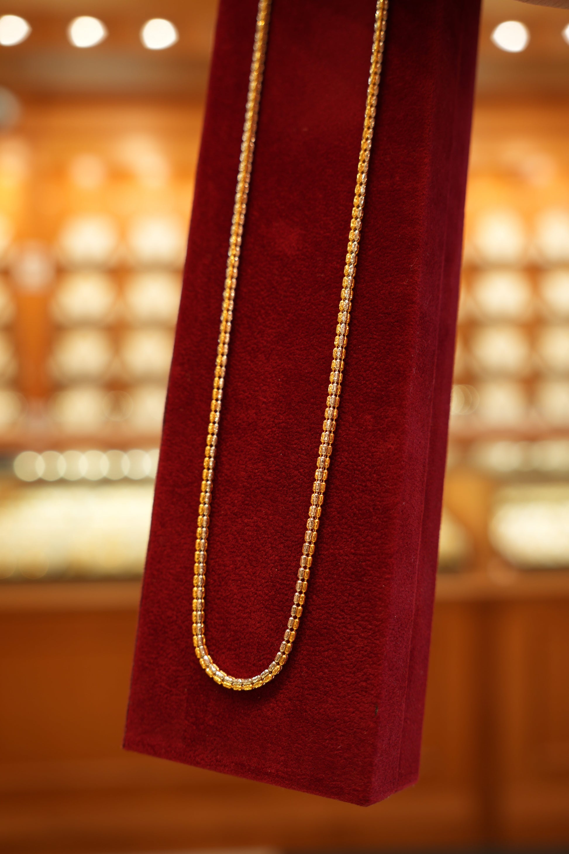 Premium gold chain jewelry