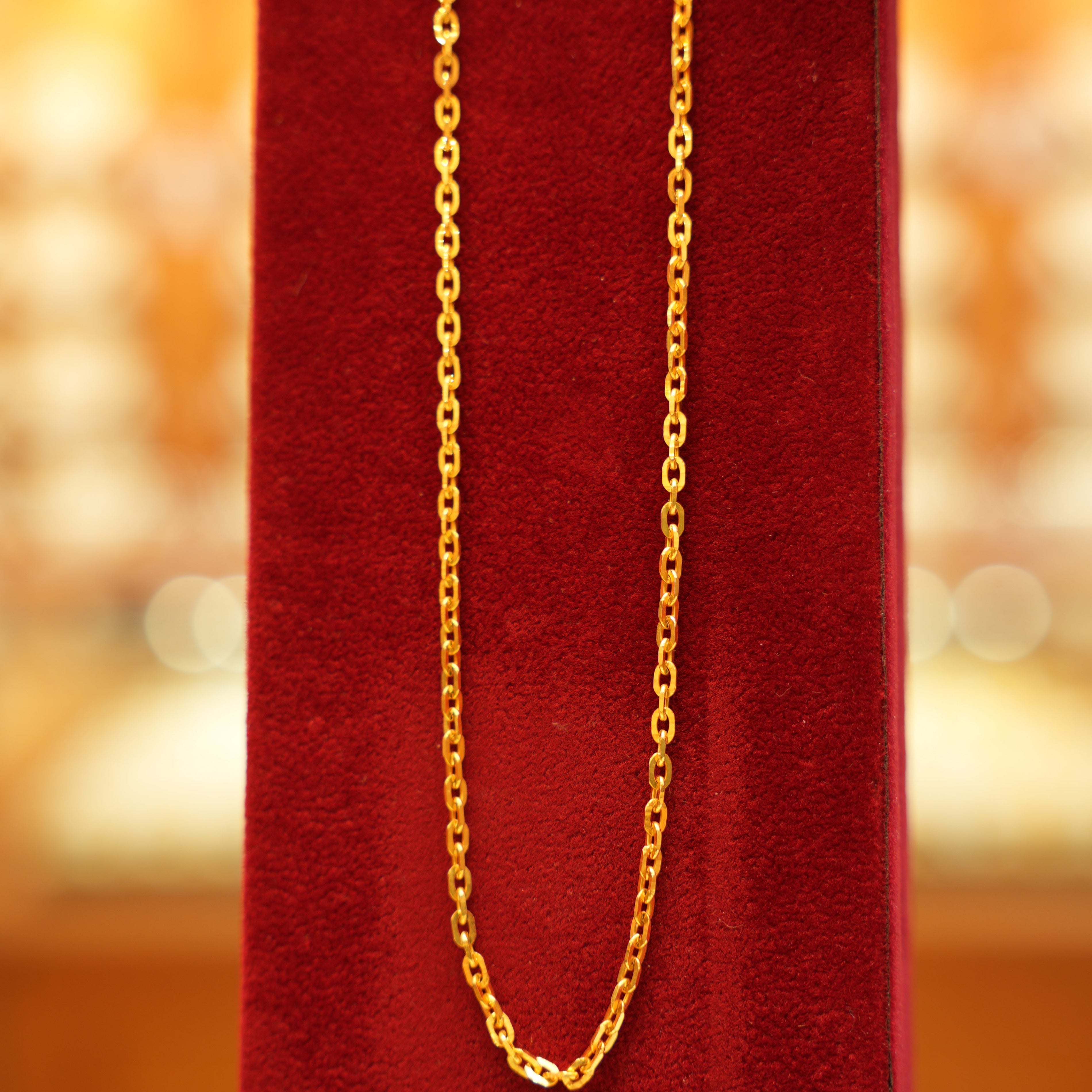 Elegant Indian gold necklace