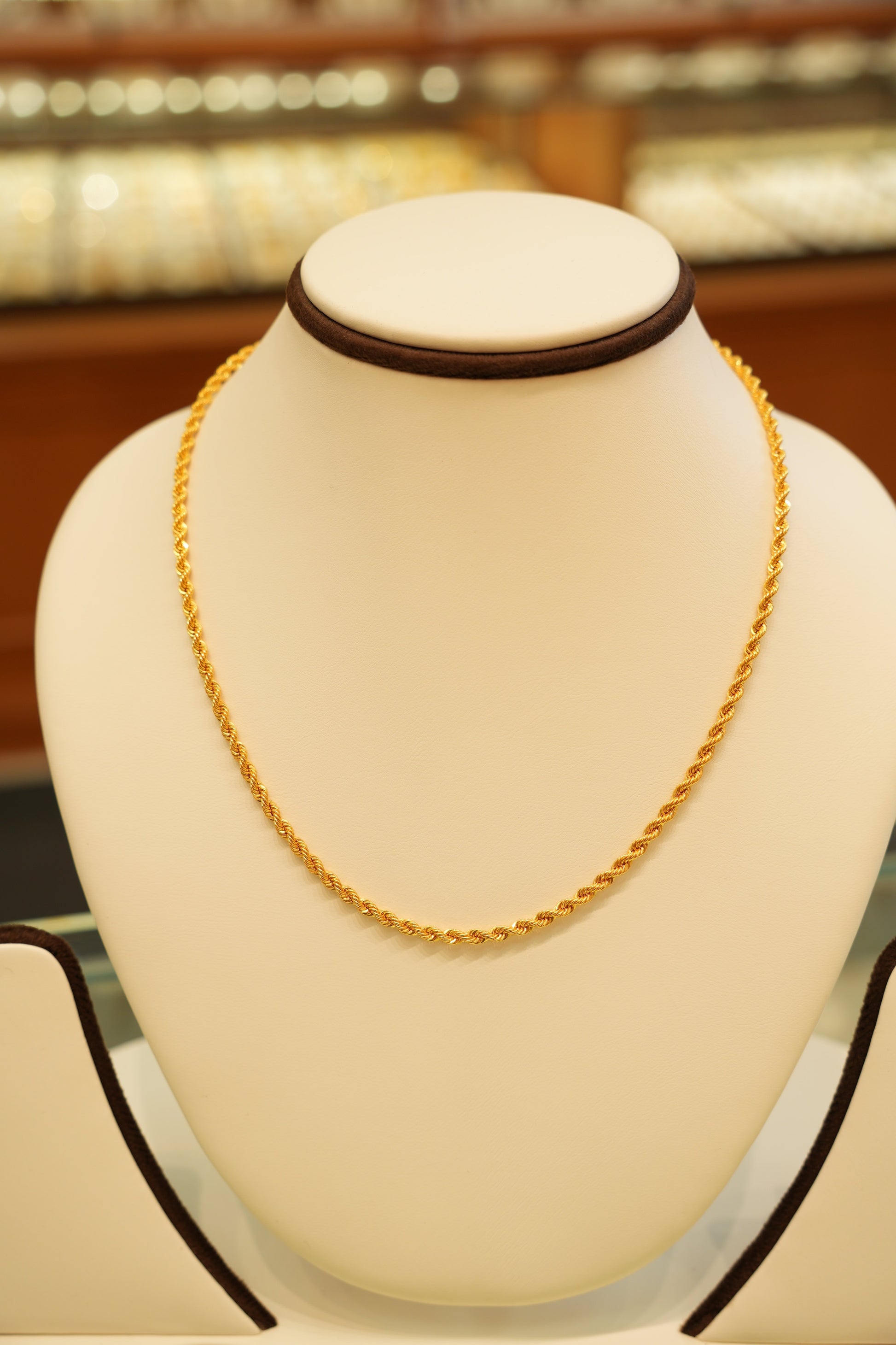 Delicate gold chain