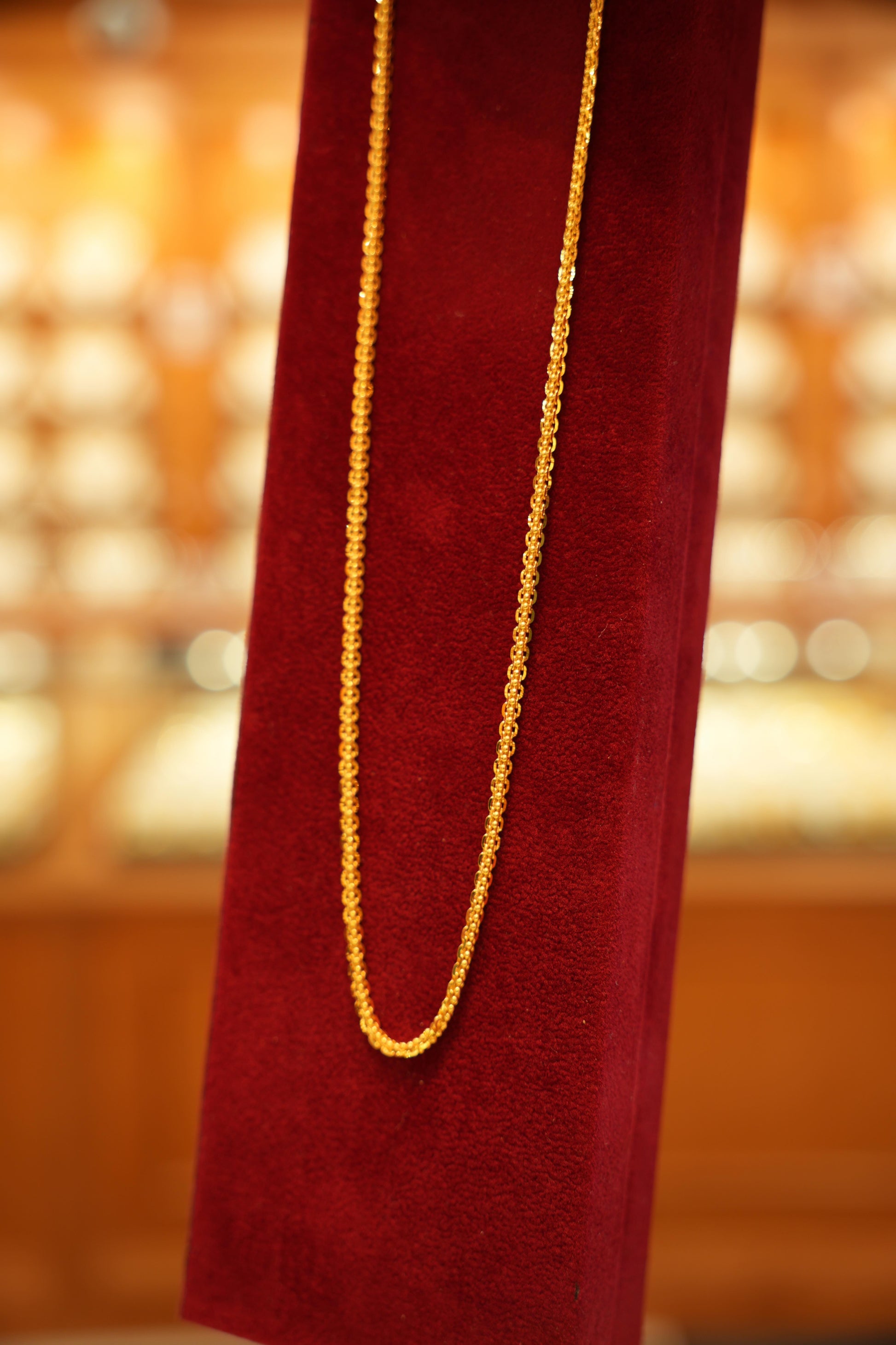 Premium gold chain designs in 22 karat purity