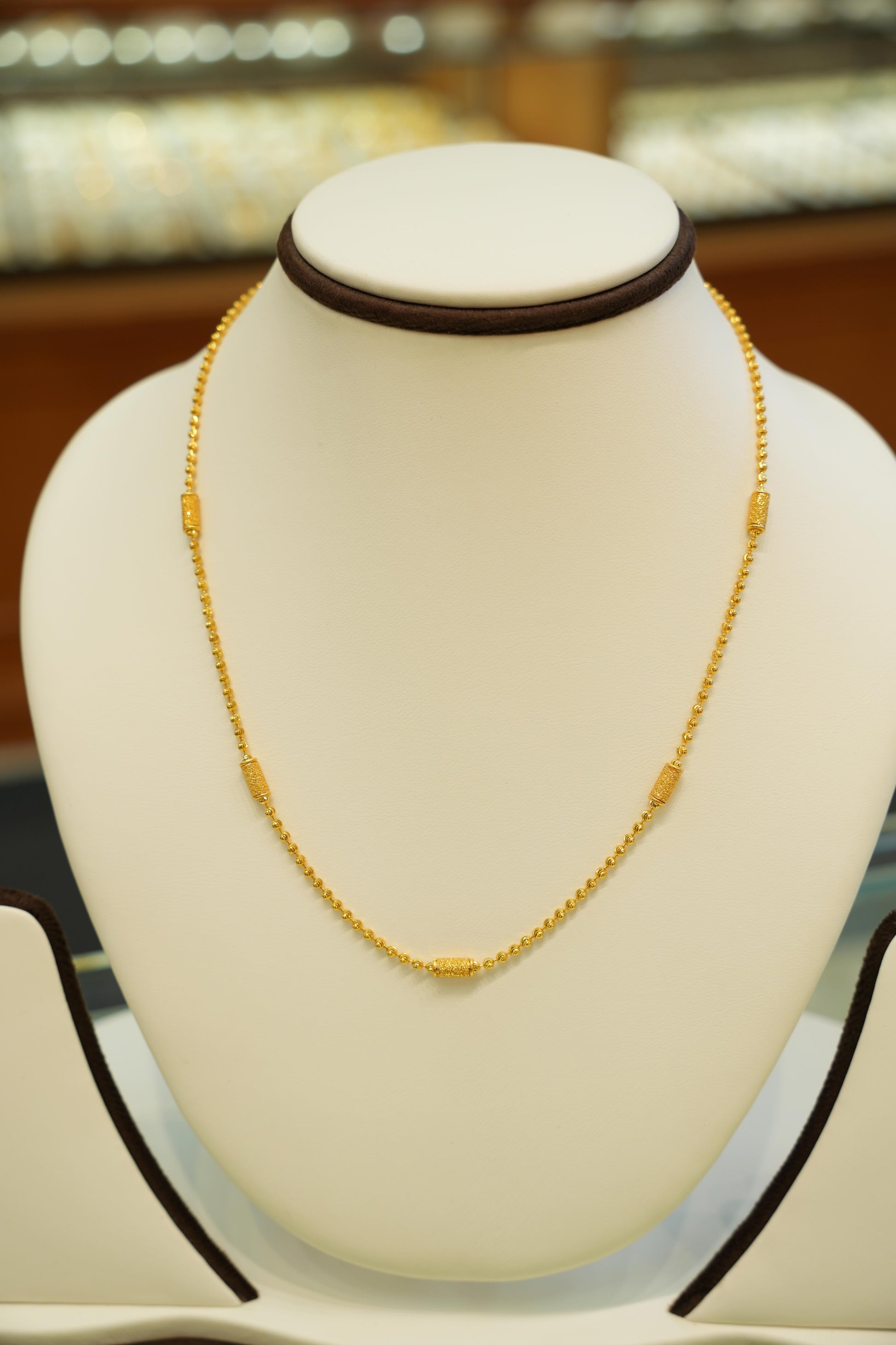 Elegant gold necklace chains for everyday use