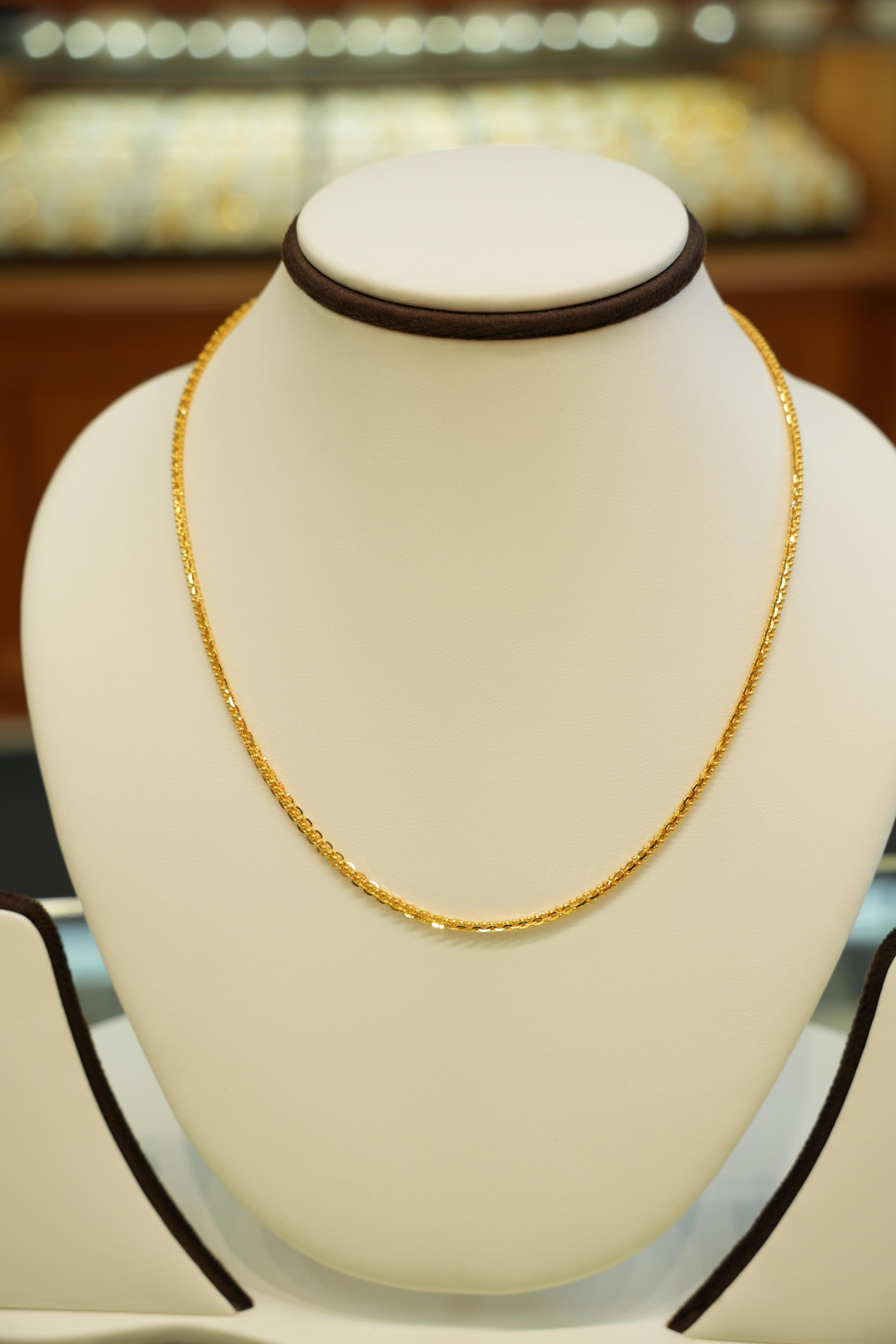 Stylish gold chain collection for daily wear