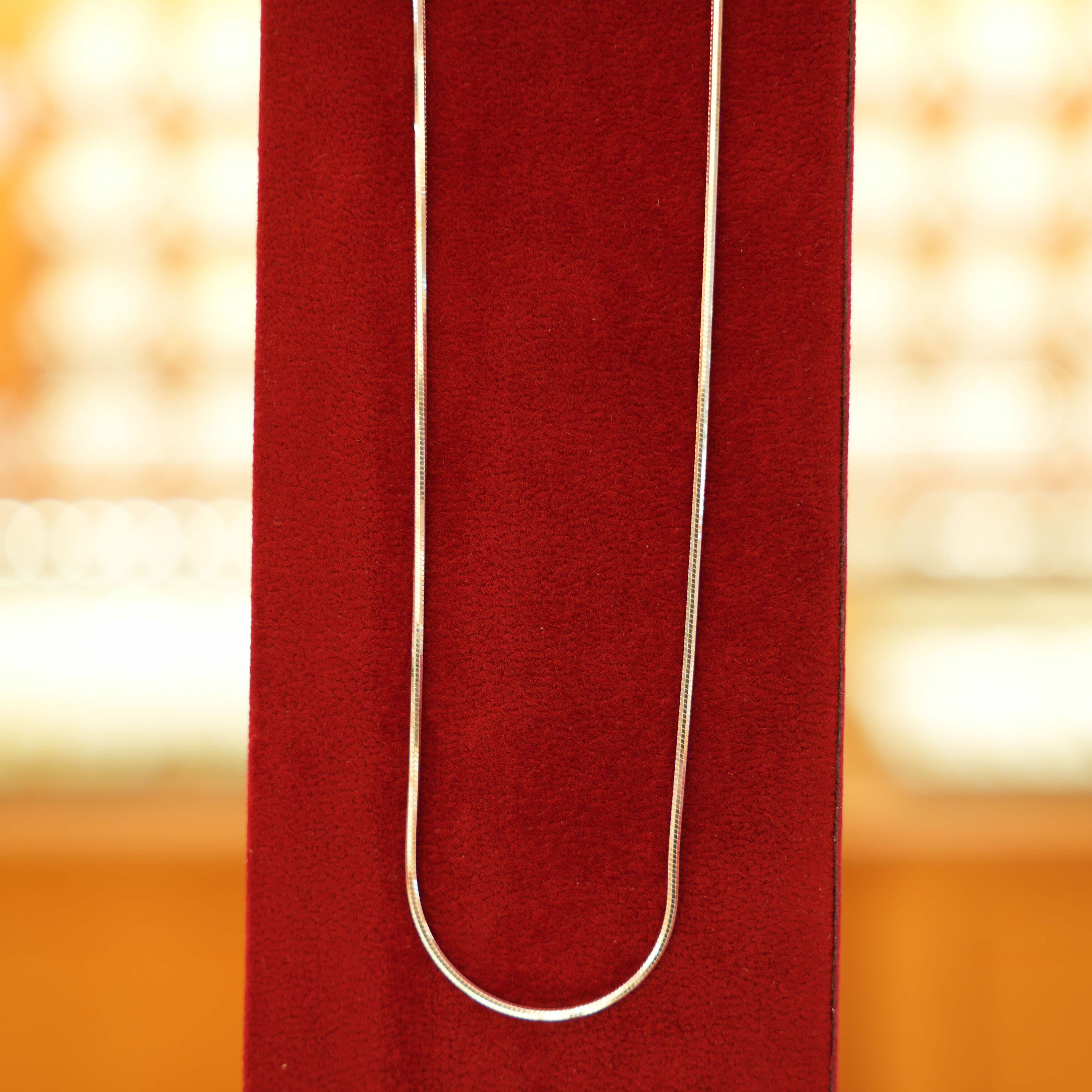 Daily wear silver chain
