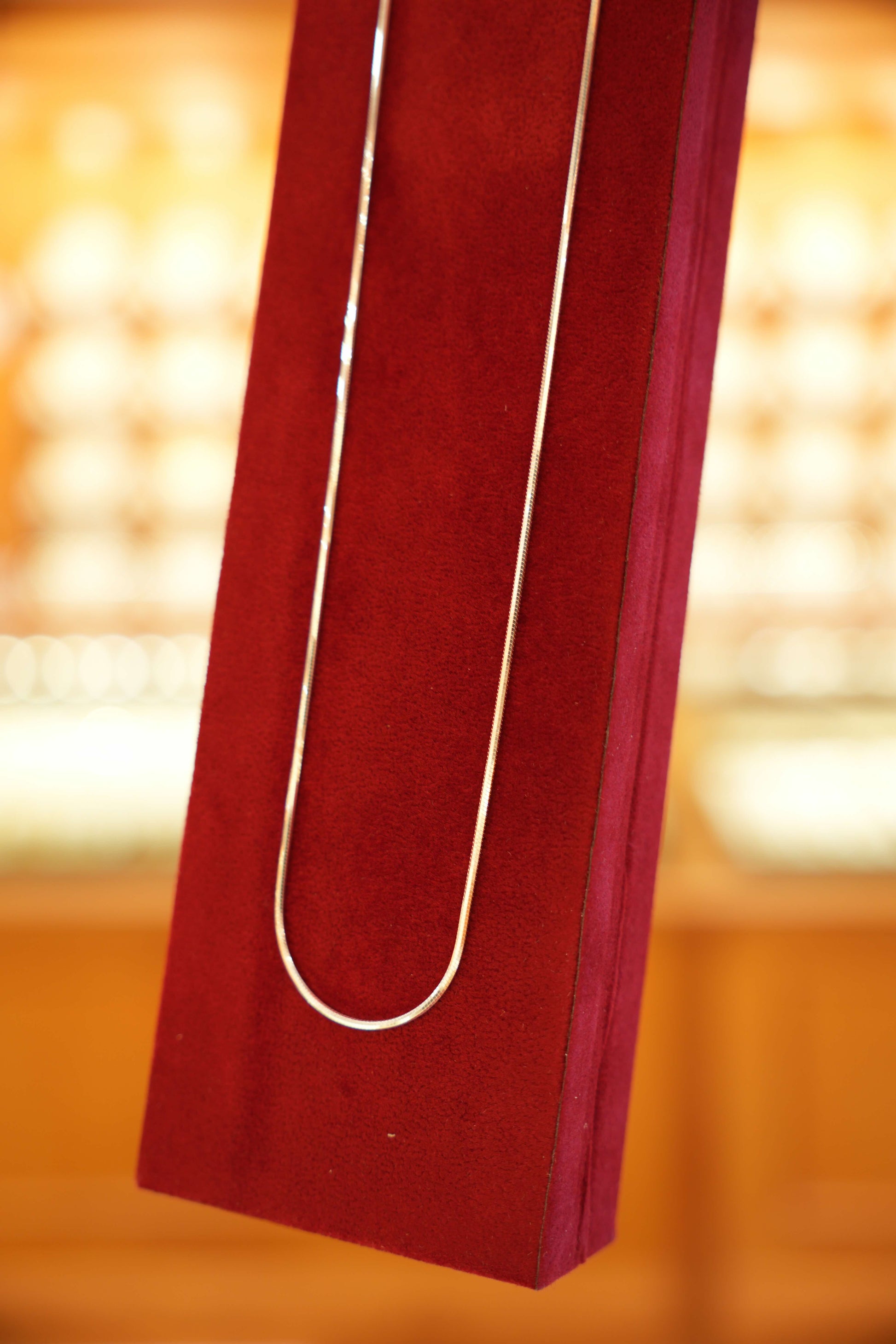 Simple silver chain design