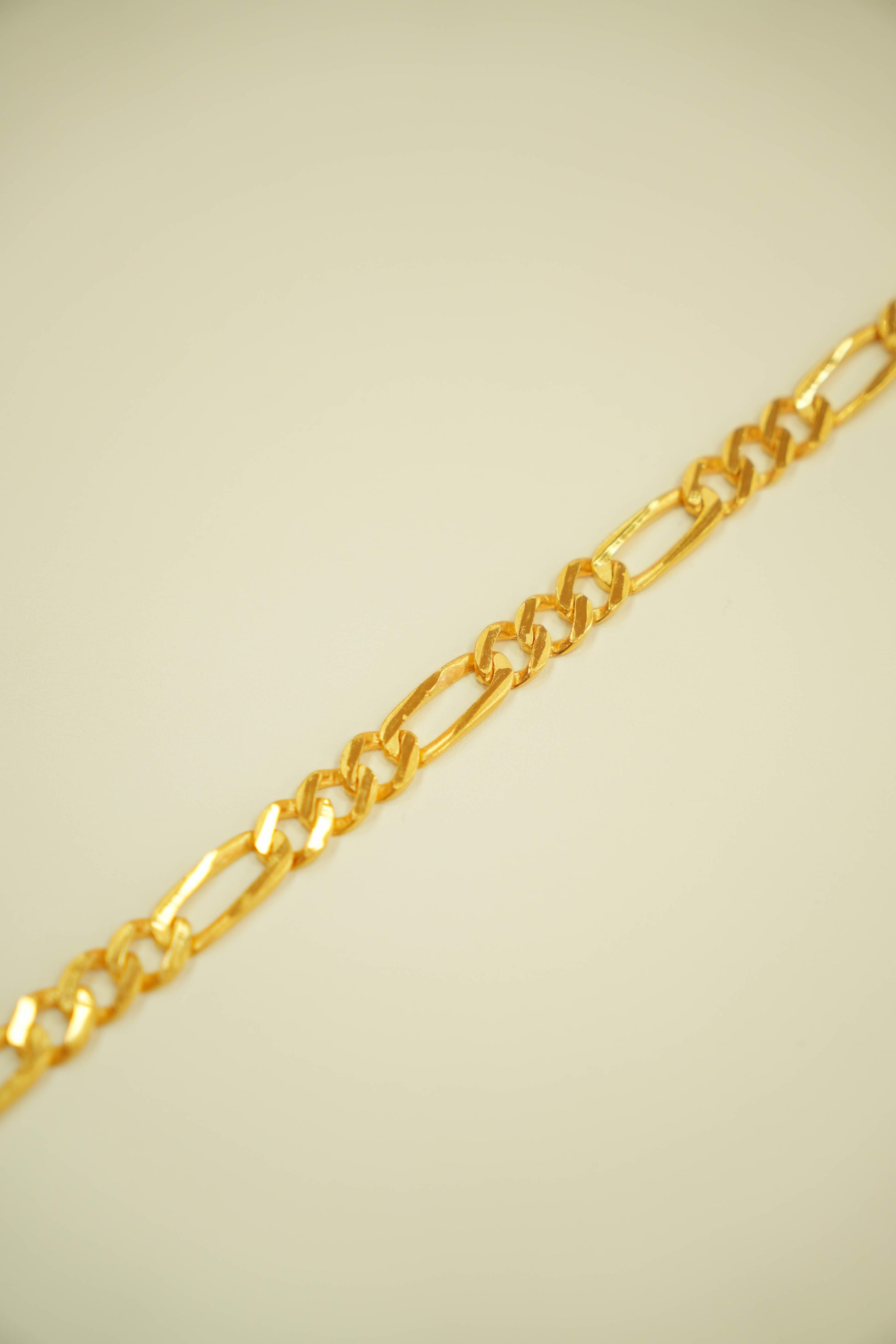 Mens gold bracelet 22K sleek