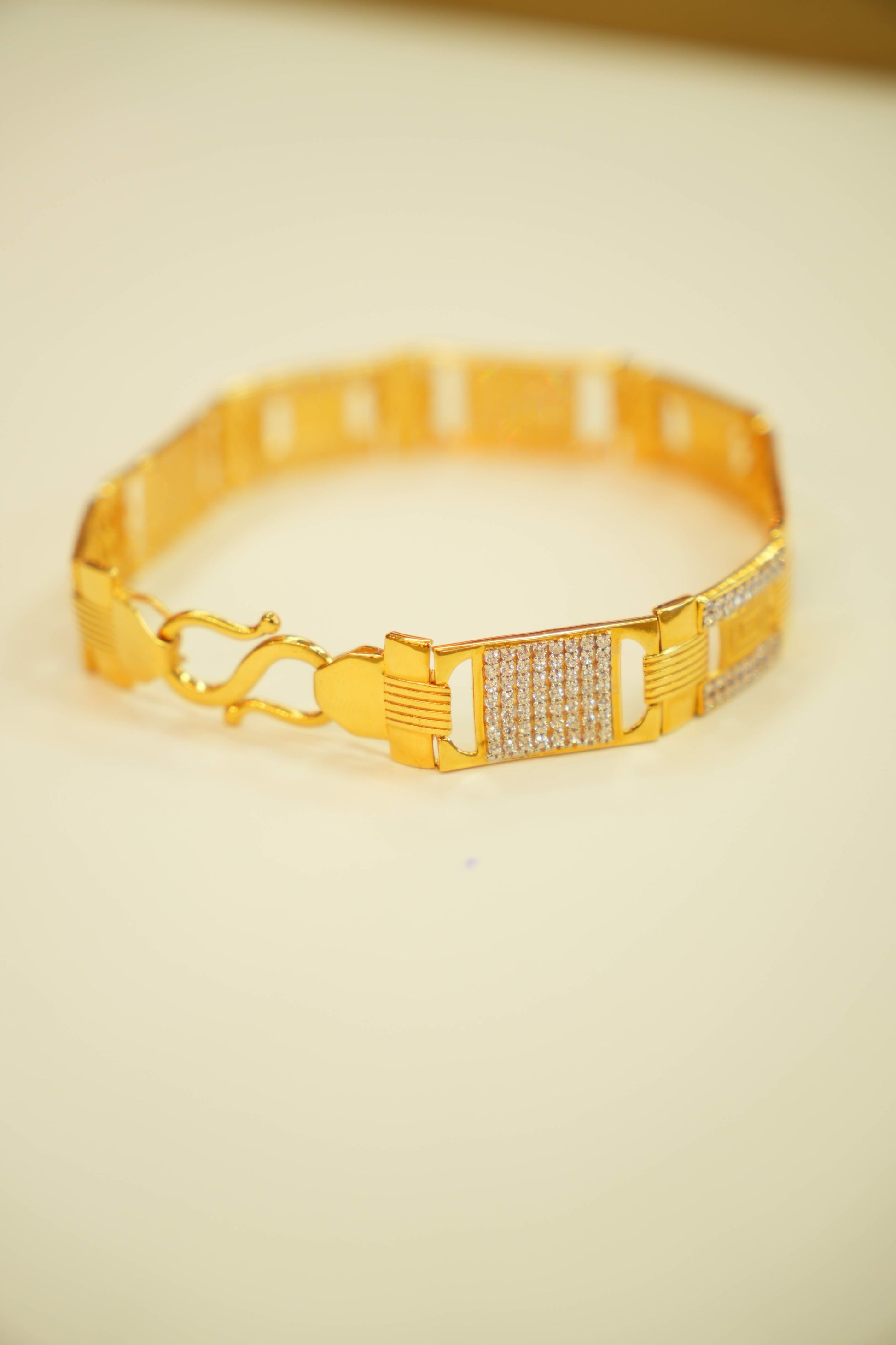 Luxury men gold bracelets