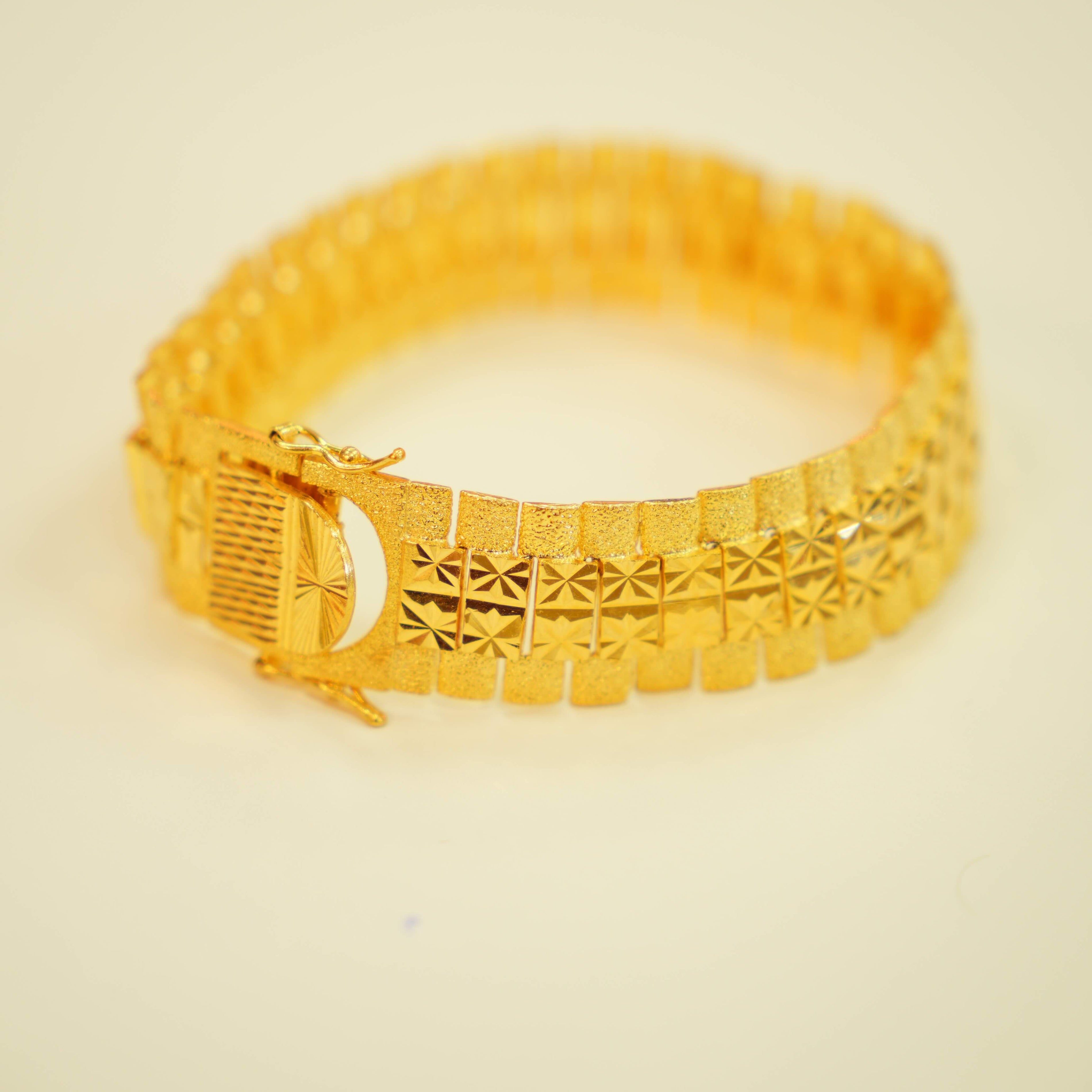 22K yellow gold men’s bracelet with smooth links