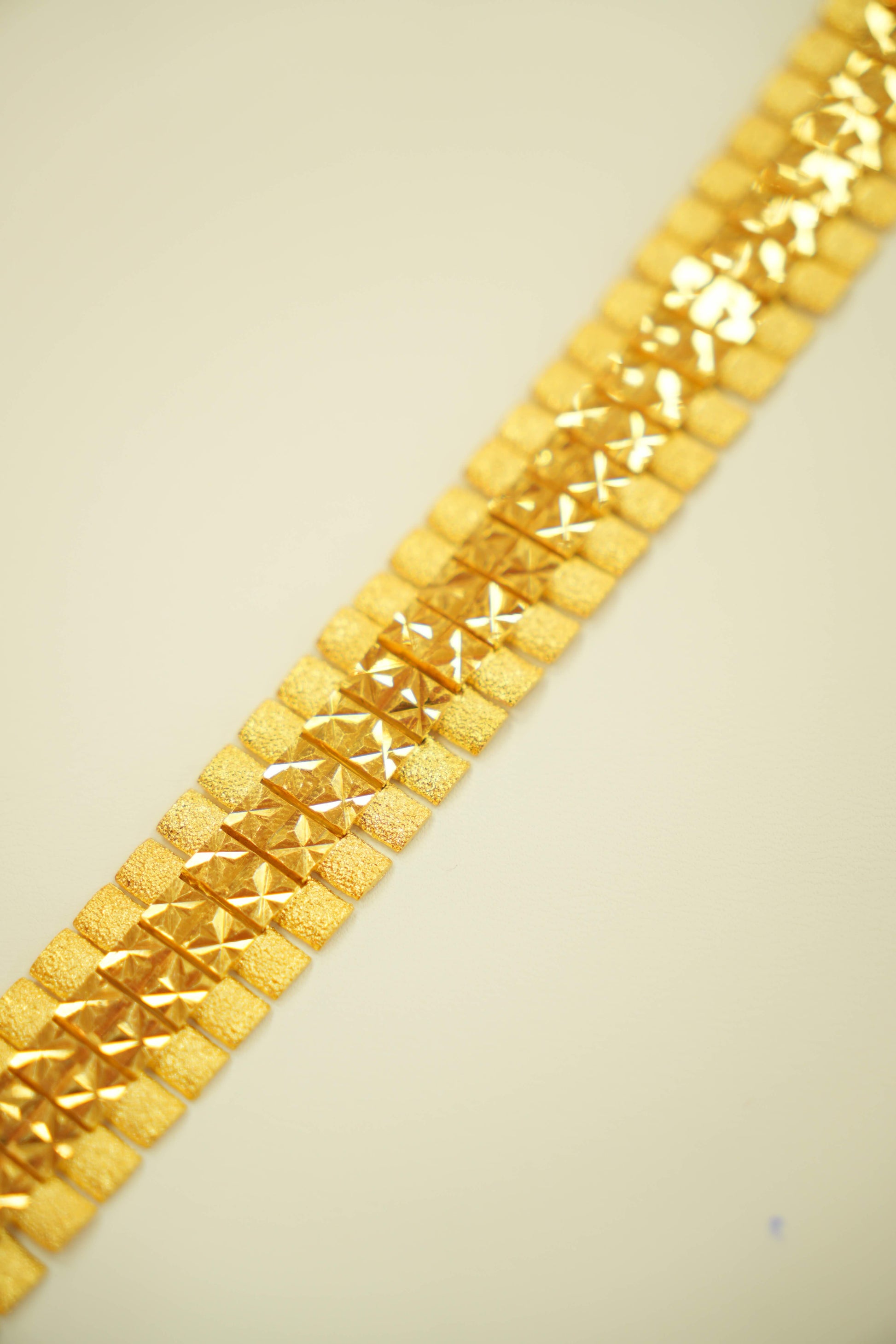 22K gold stylish bracelet