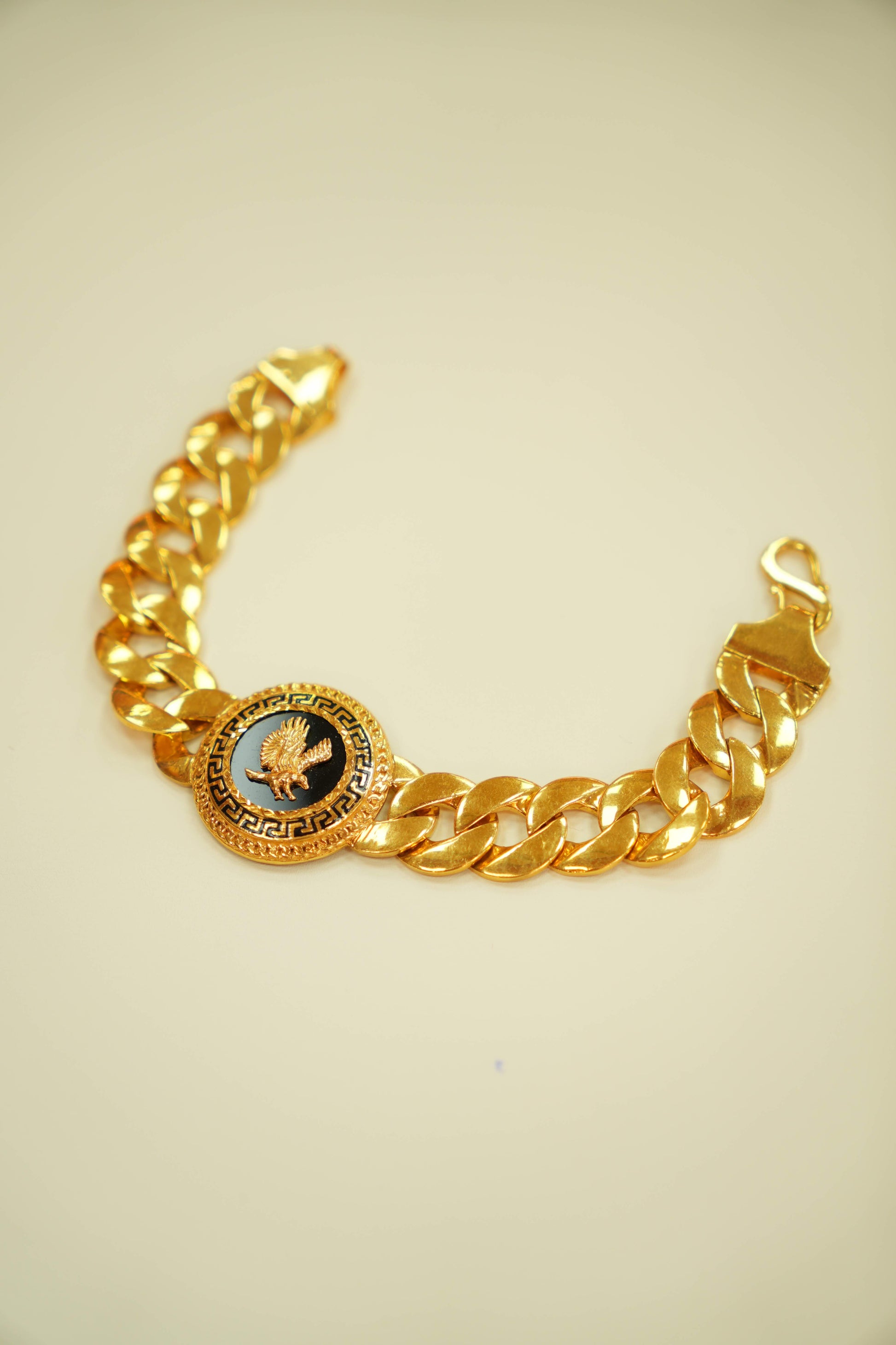 22K men’s gold bracelet