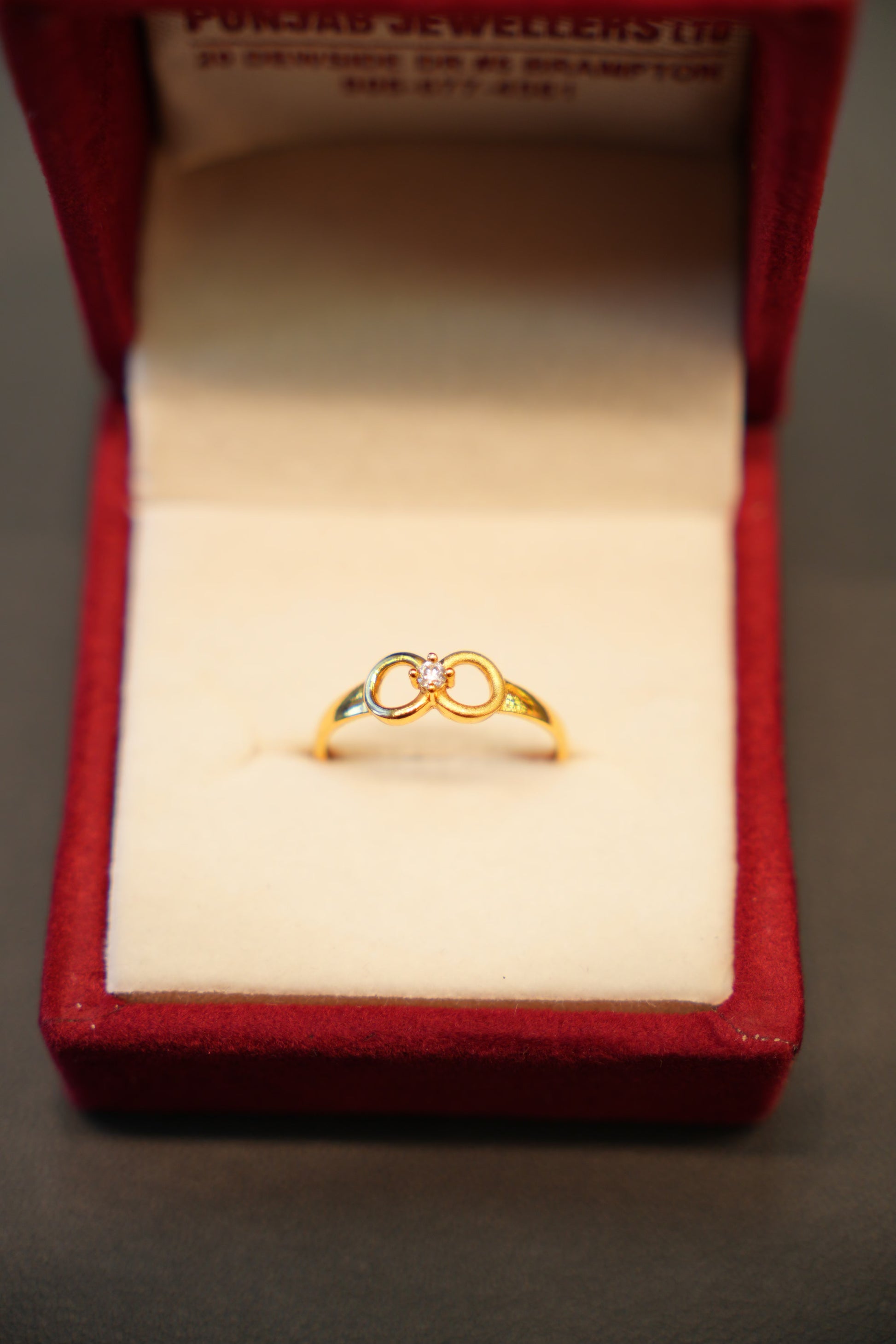 22K Gold Ladies Ring