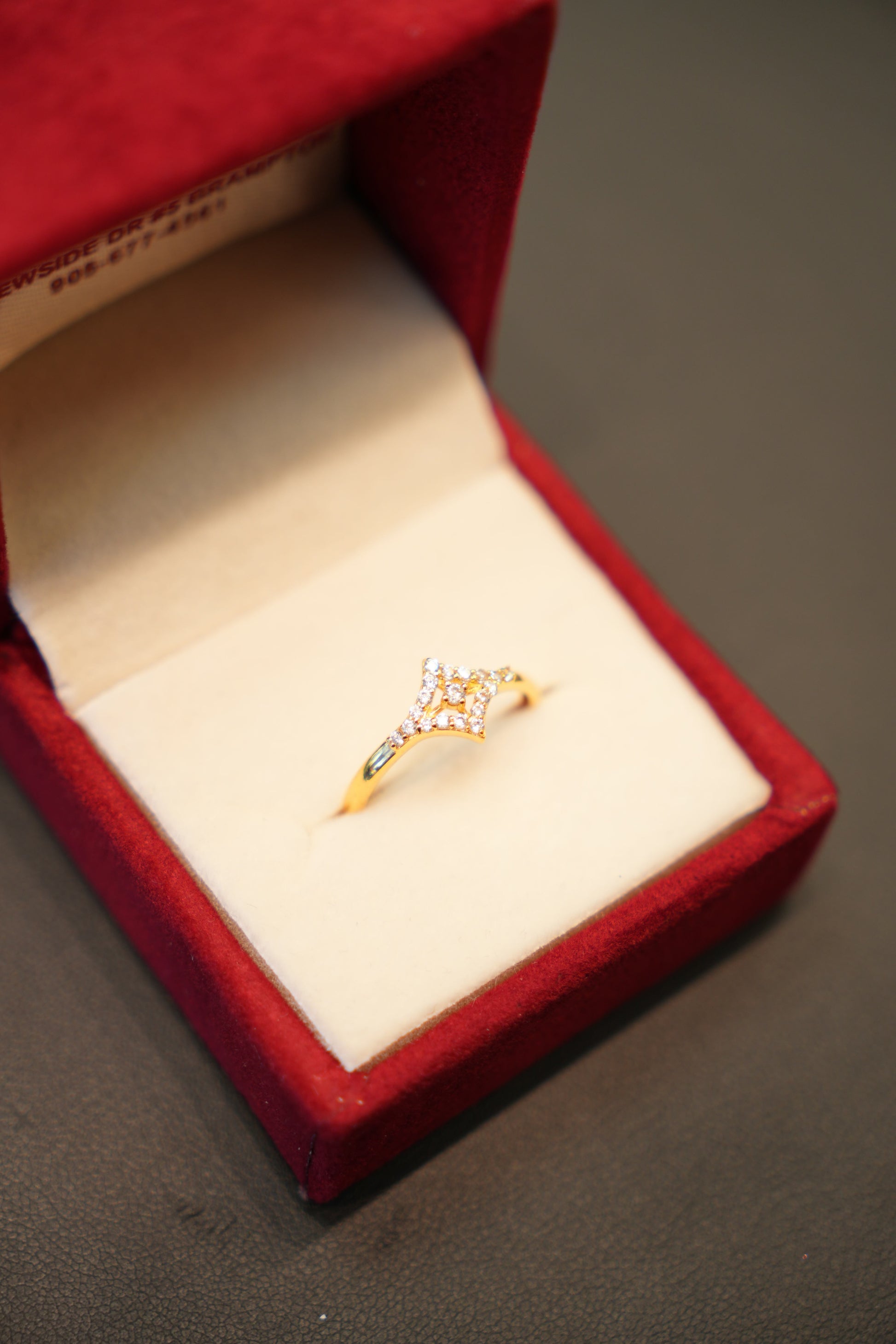 22K Gold Ladies Ring