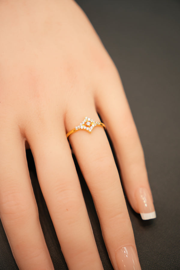 22K Gold Ladies Ring