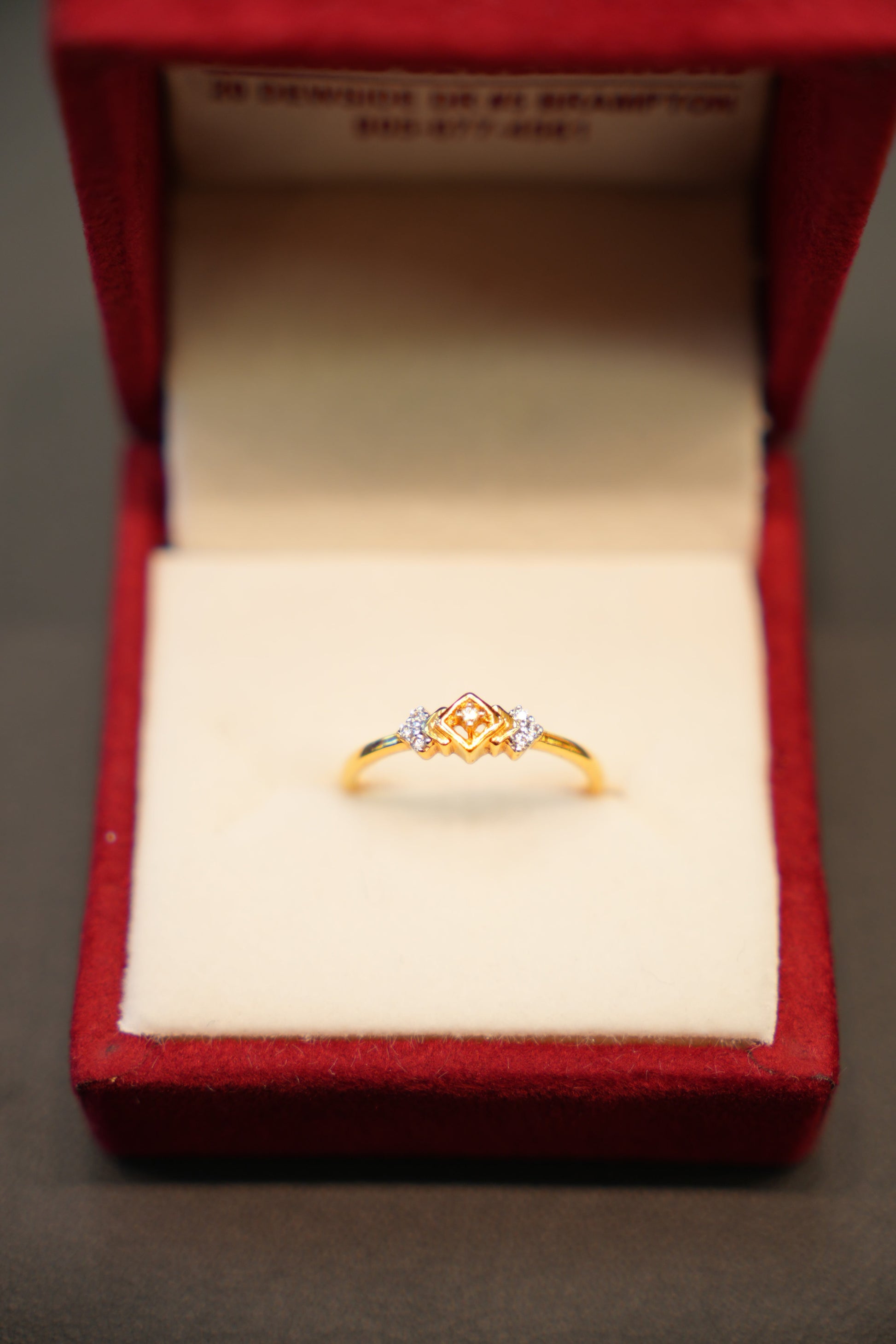 22K Gold Ladies Ring