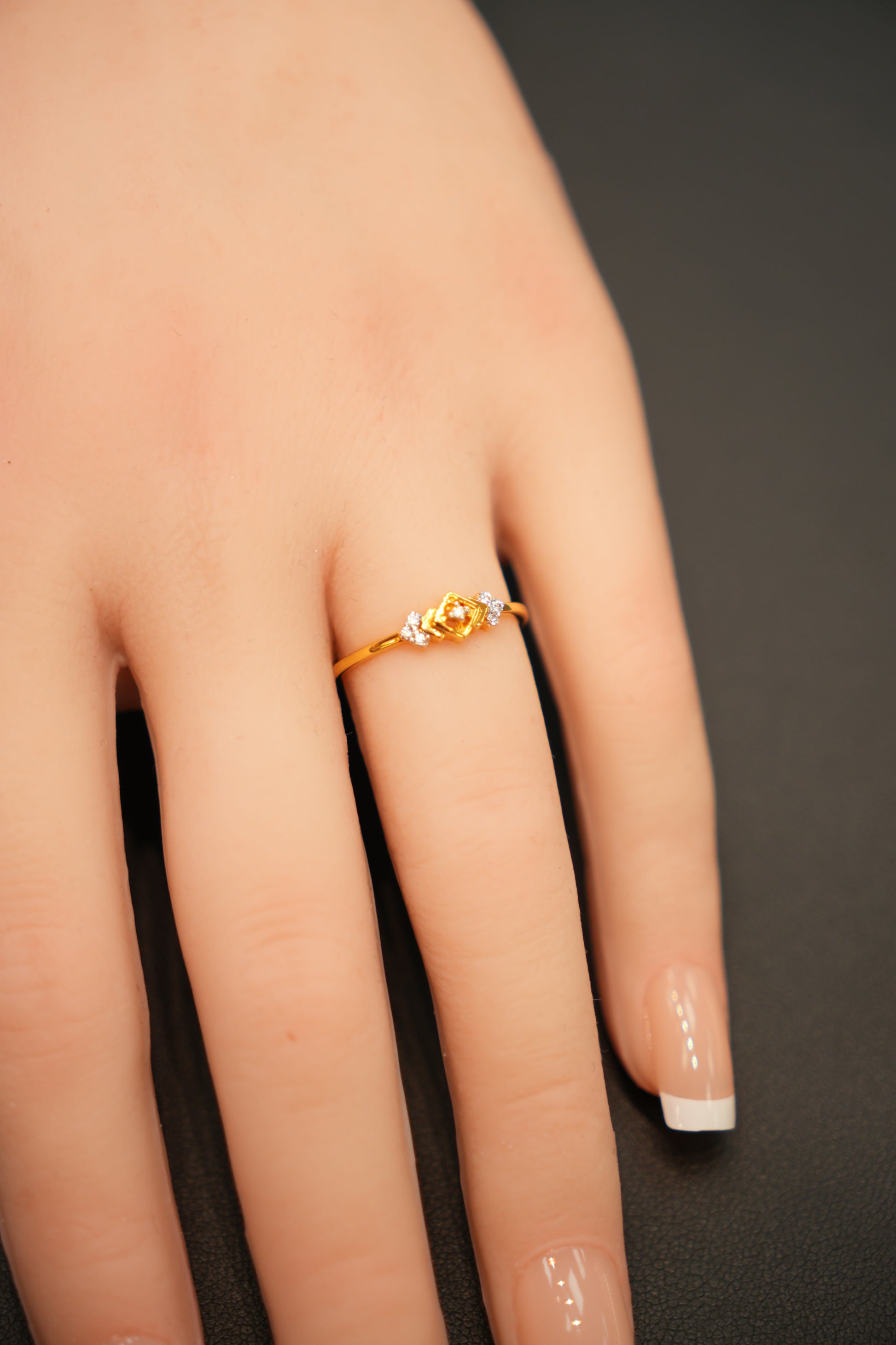 22K Gold Ladies Ring