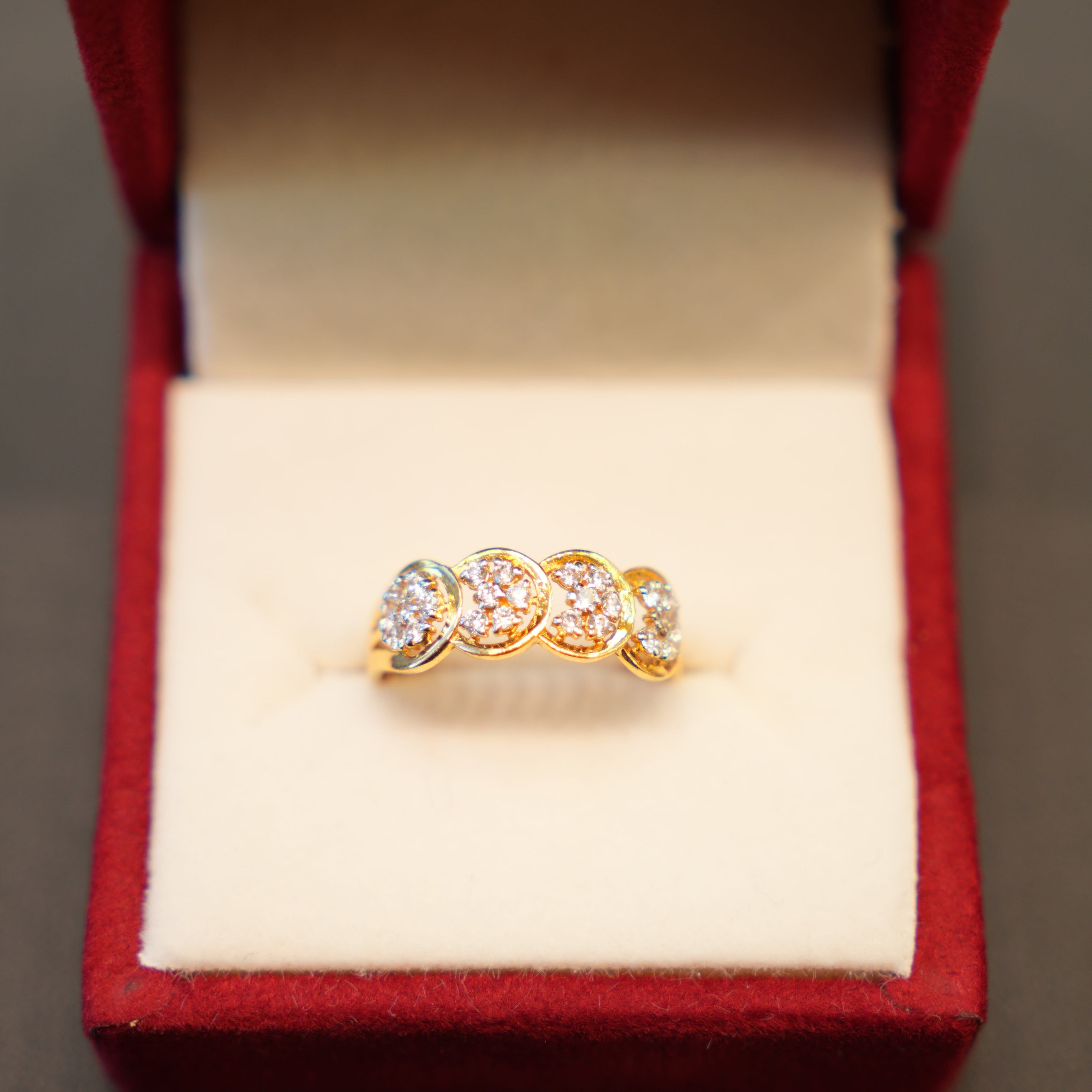 22K Gold Ladies Ring