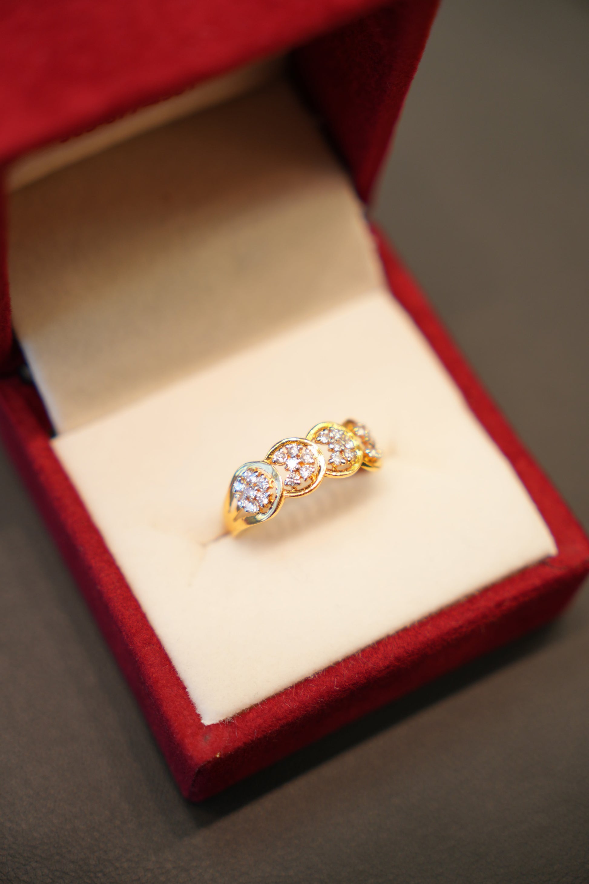 22K Gold Ladies Ring