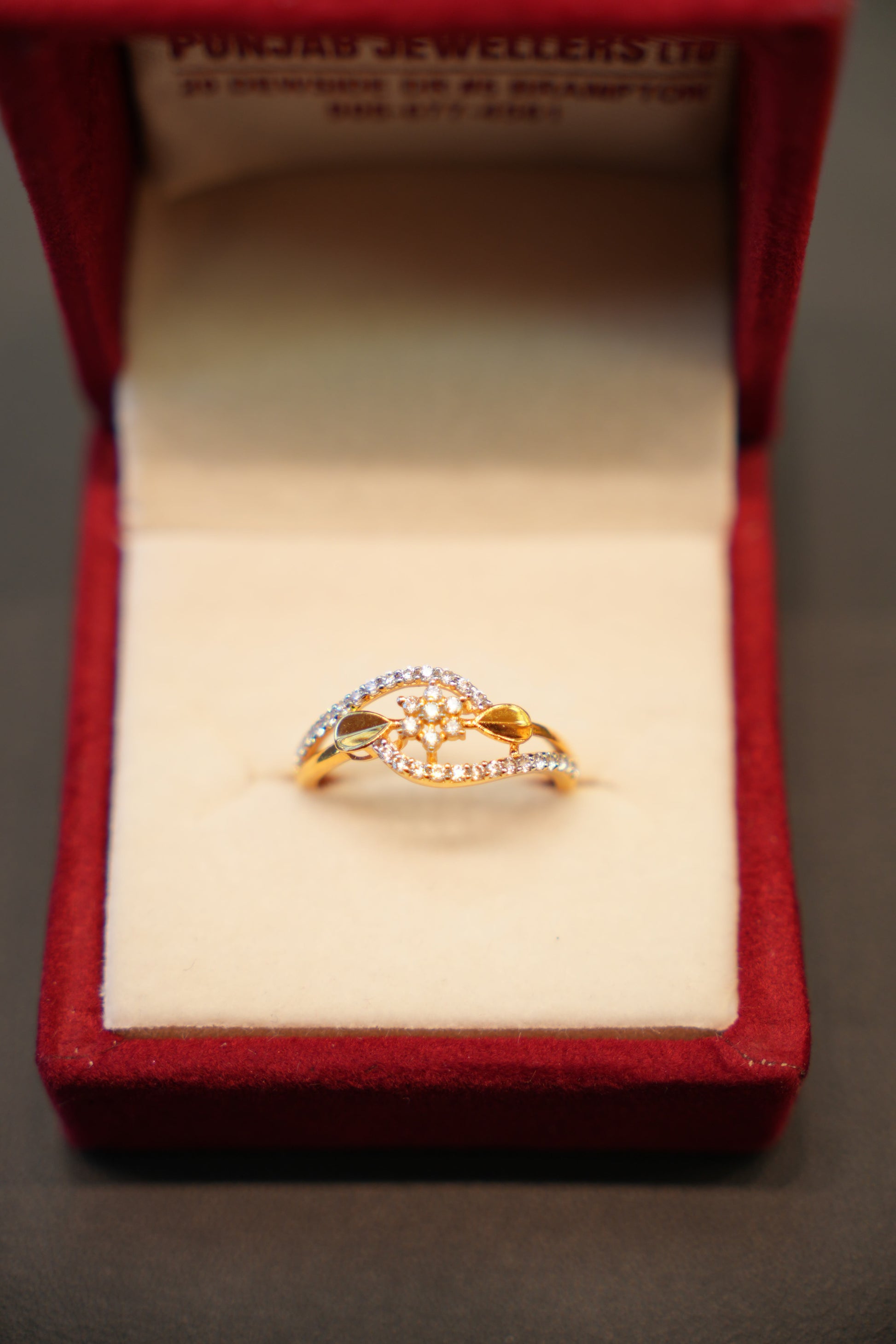 22K Gold Ladies Ring