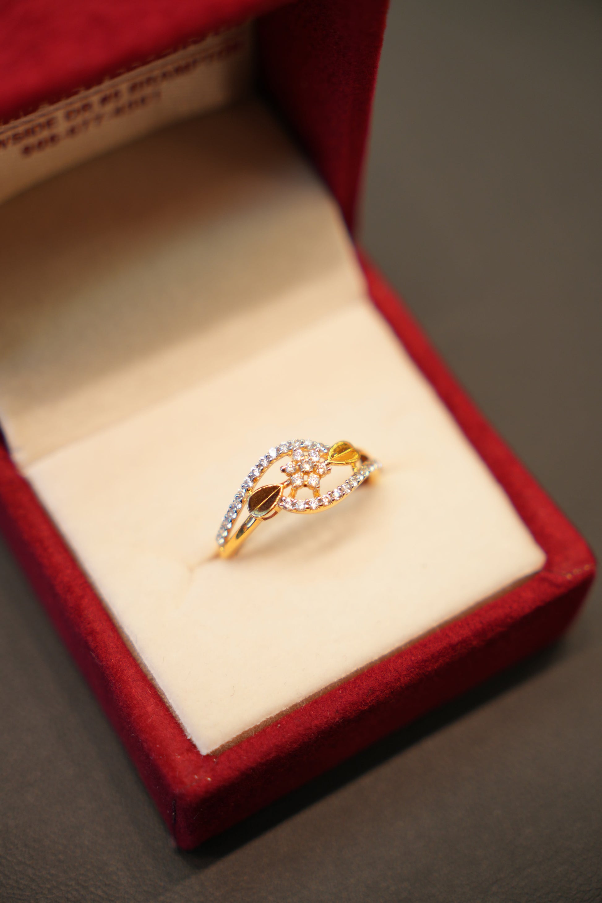 22K Gold Ladies Ring