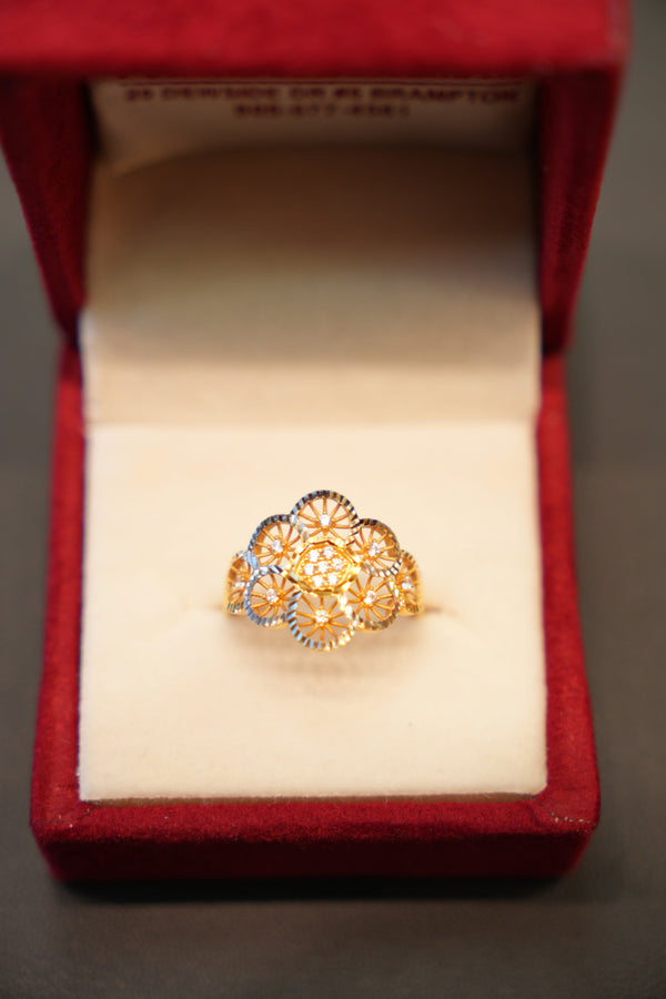 22K Gold Ladies Ring