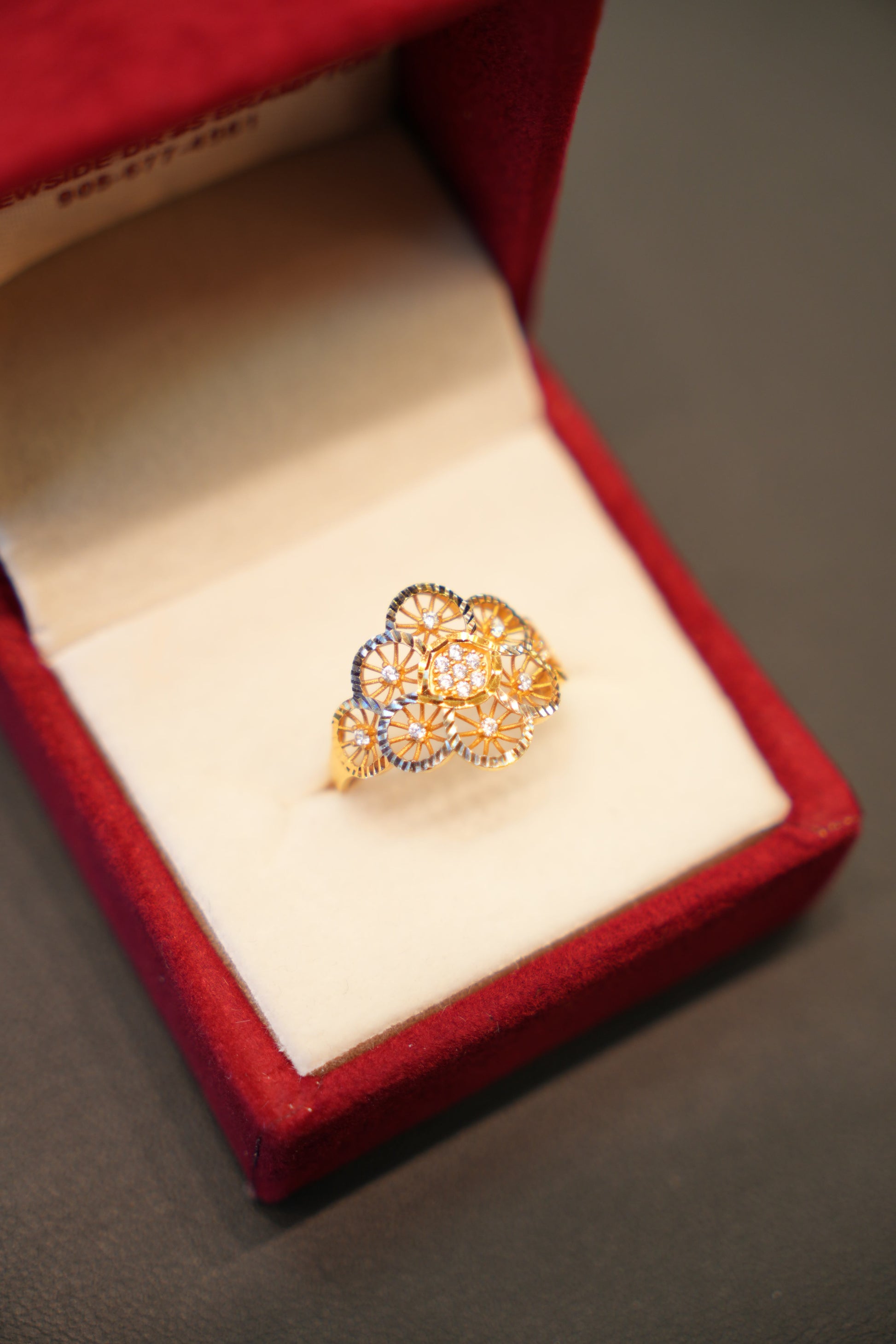 22K Gold Ladies Ring