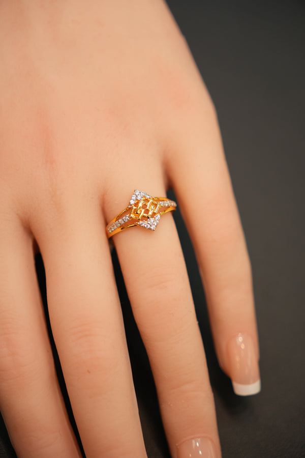 22K Gold Ladies Ring
